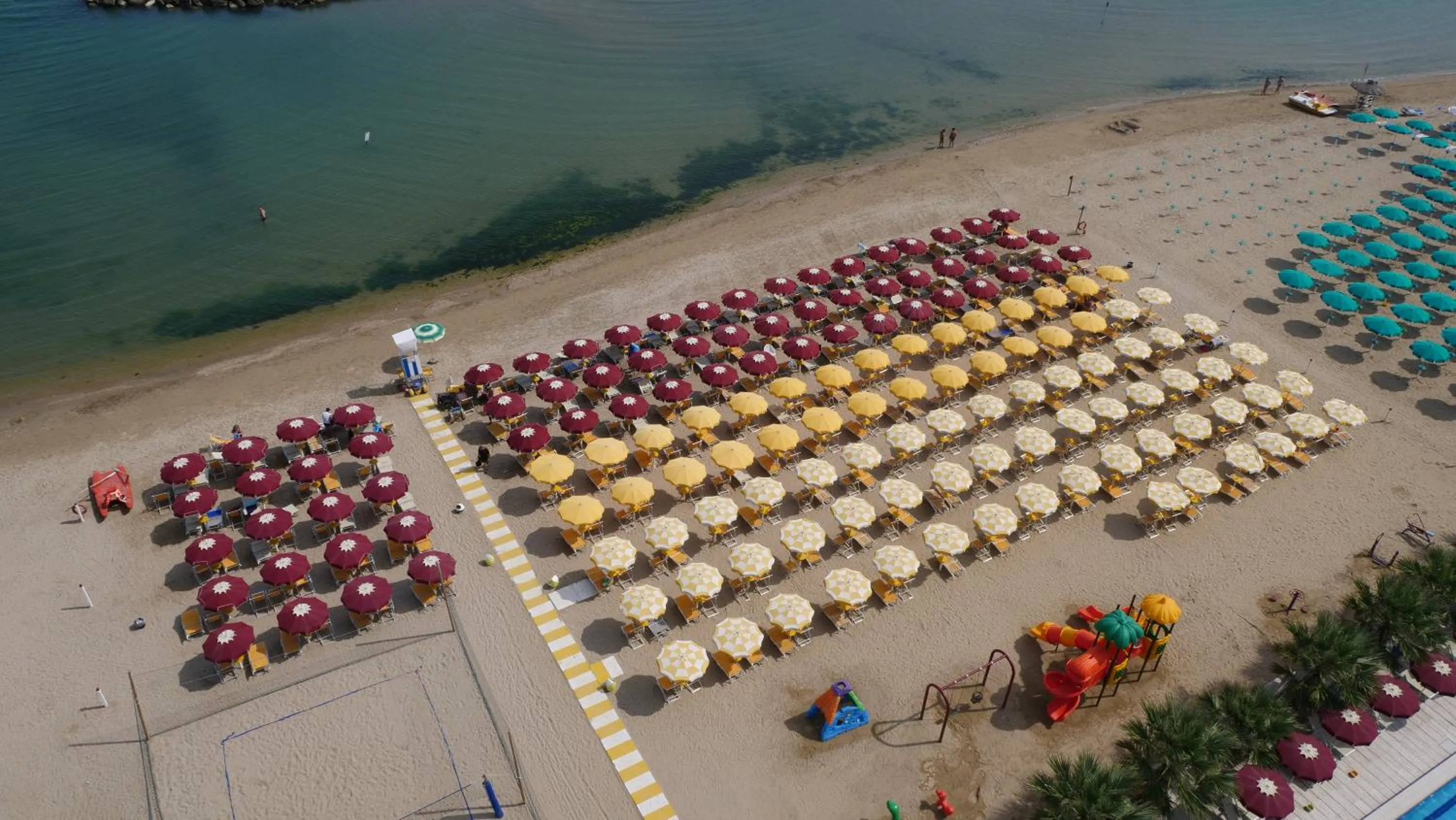 Beach in Hotel Mediterraneo