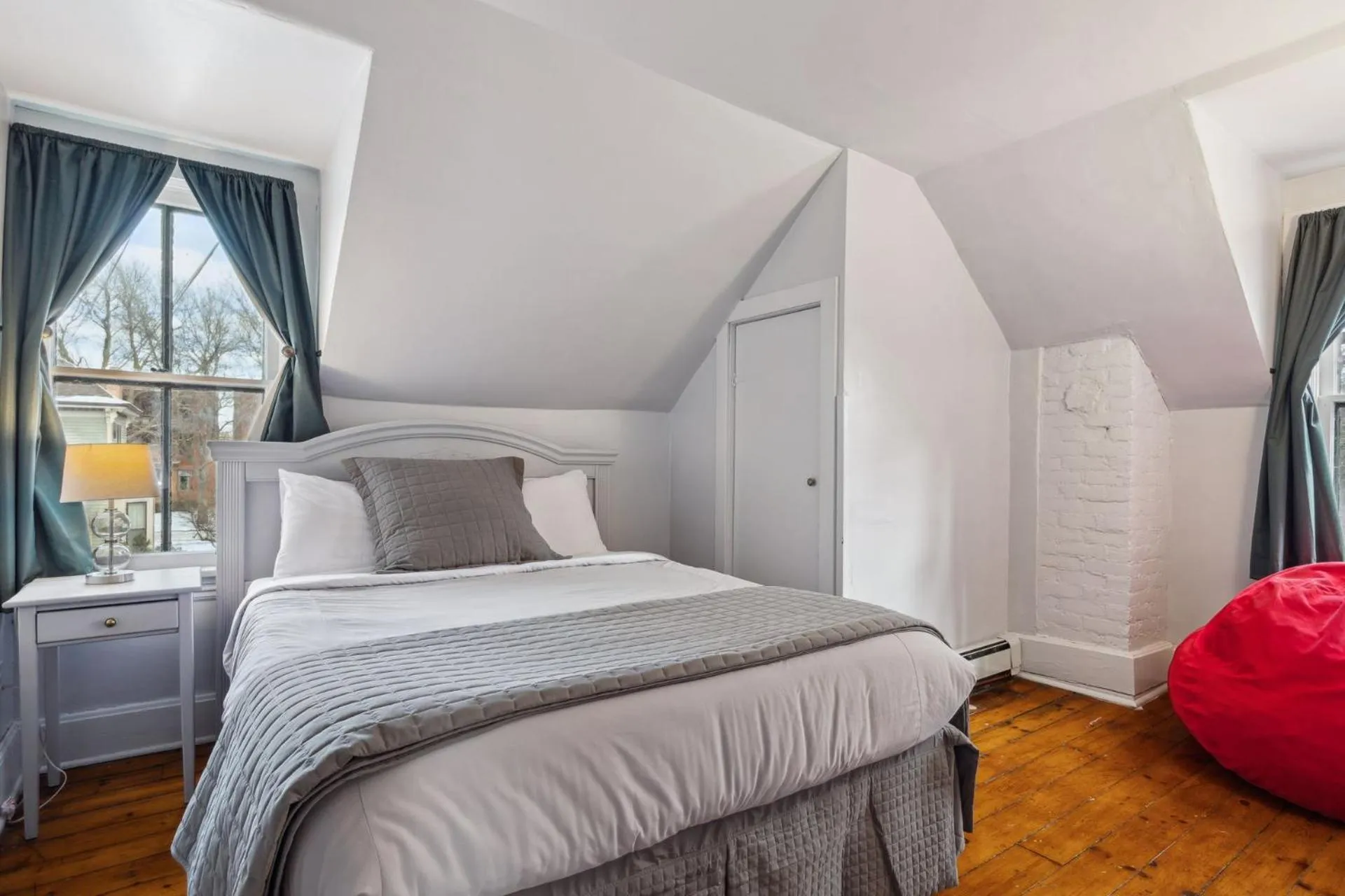 Bed in Historic District BnB