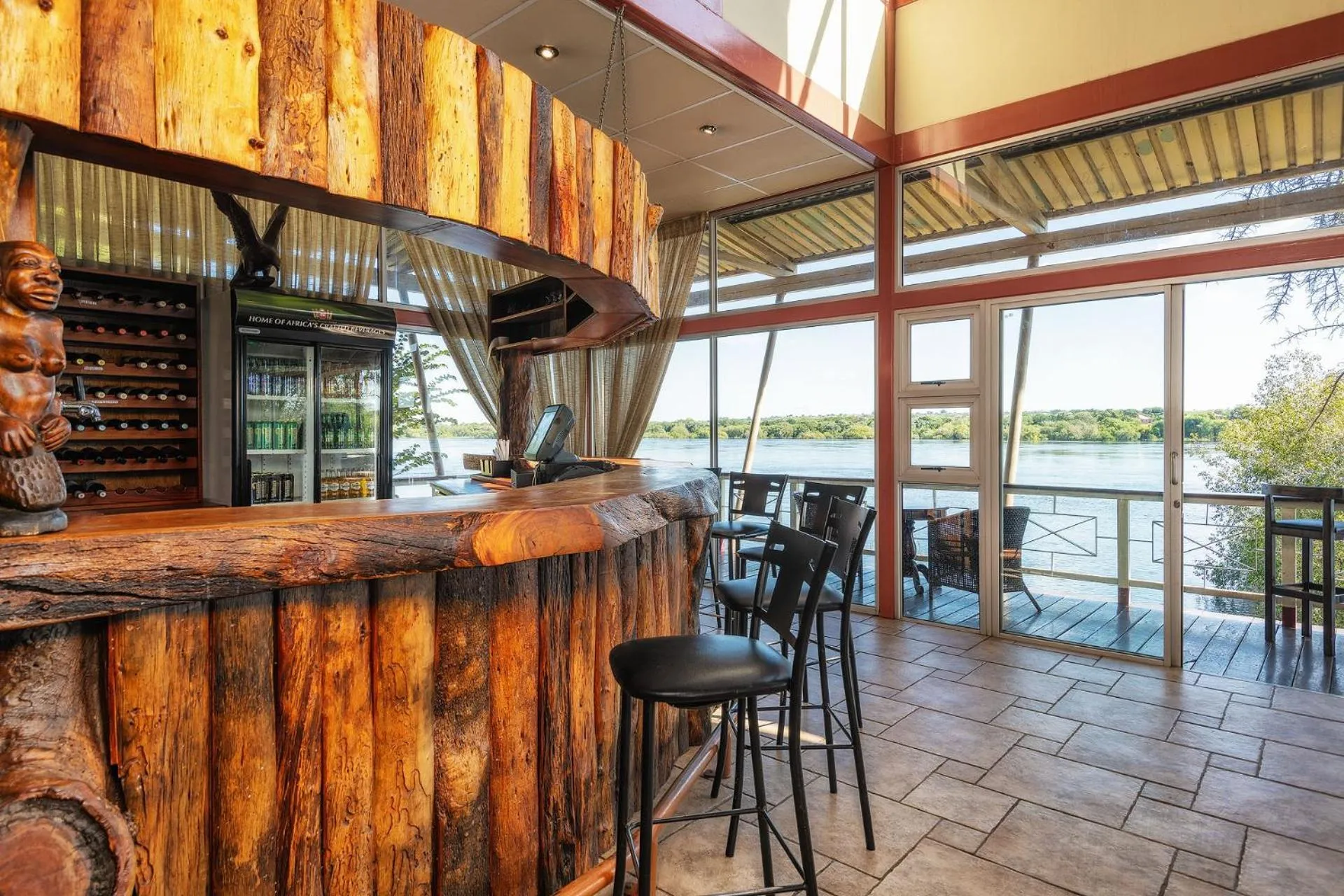 Restaurant/places to eat in Protea Hotel by Marriott Zambezi River Lodge