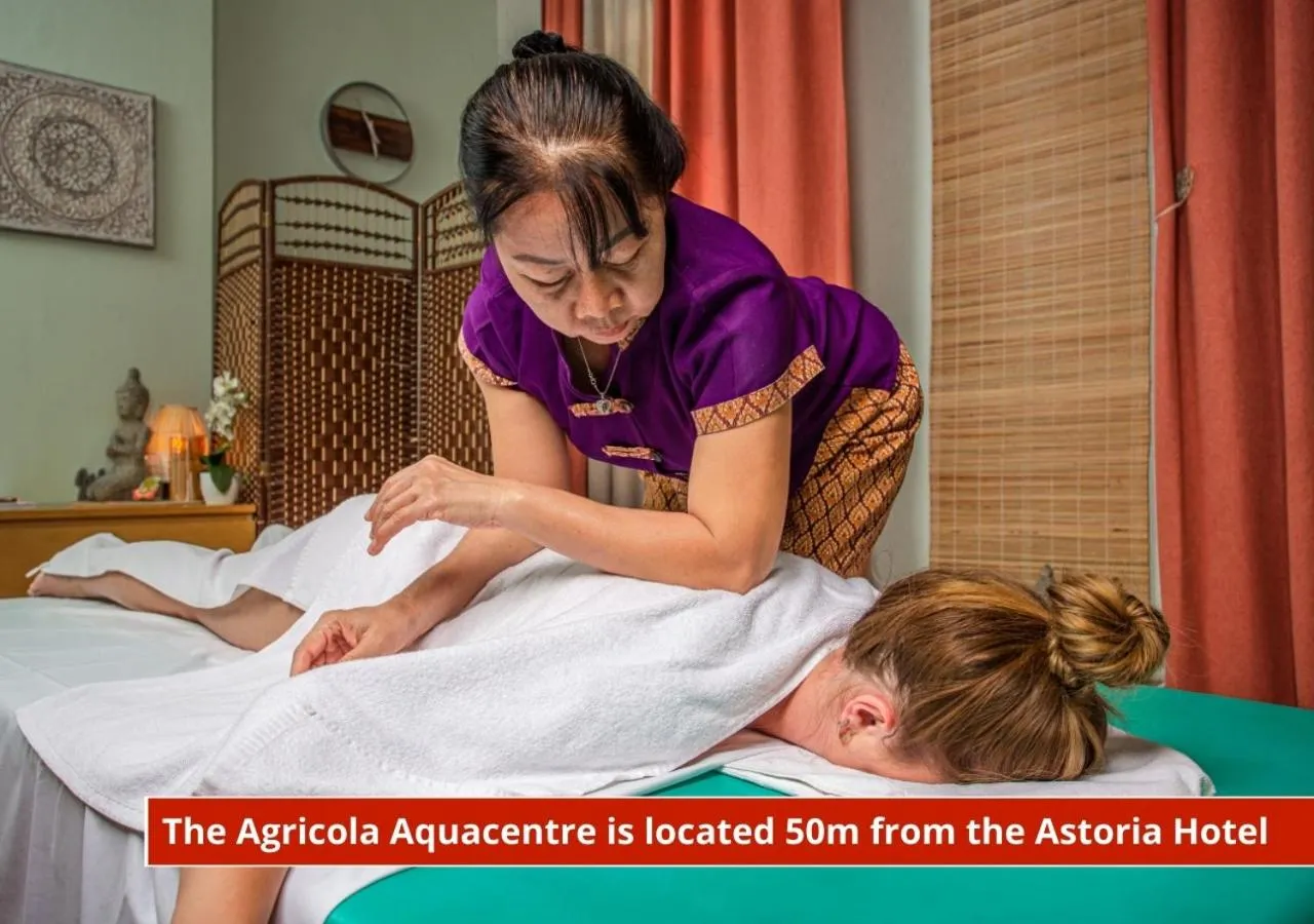 People in Hotel Astoria