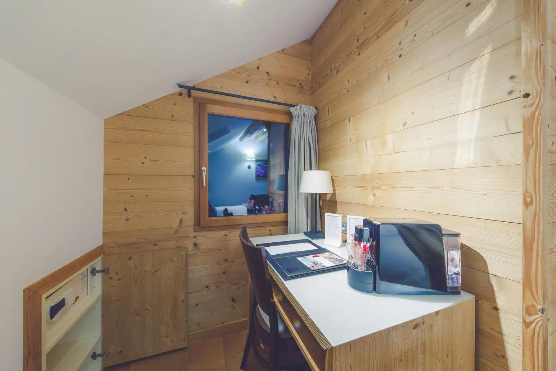 Fleur De Neige Châtel