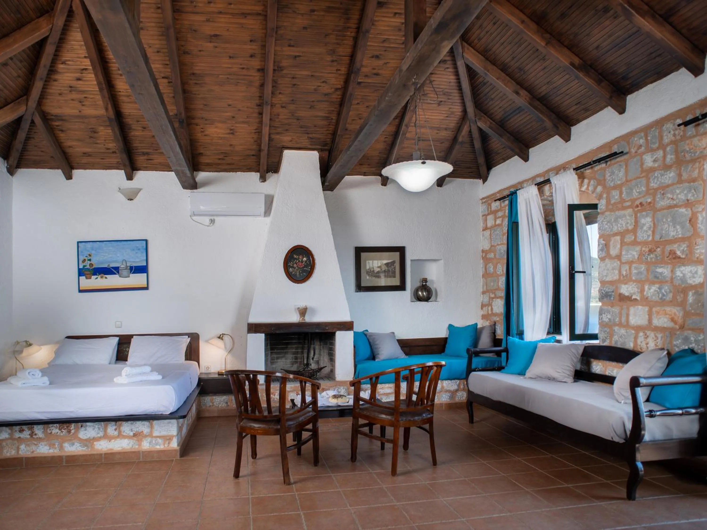 Bed in Selana Studios