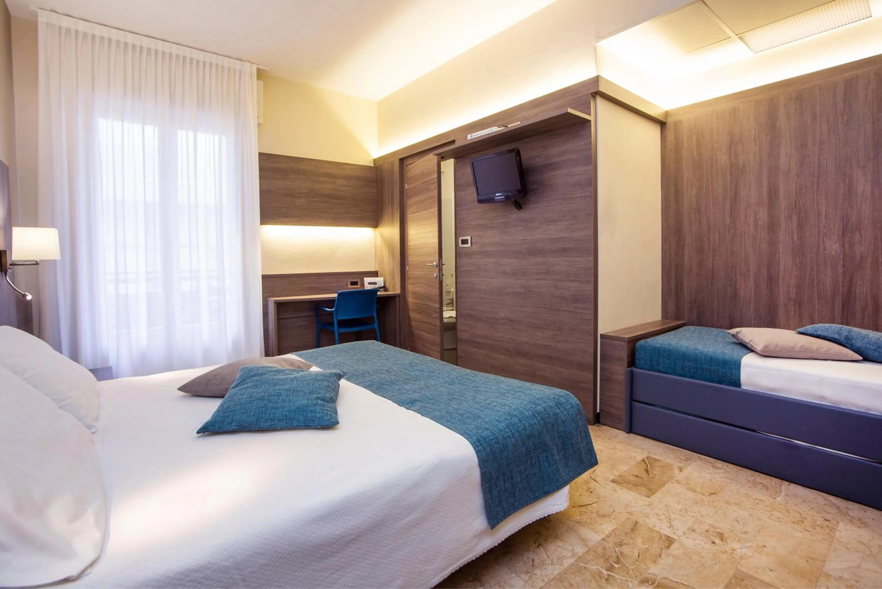 Photo of the whole room, Bed in Hotel Mediterranée