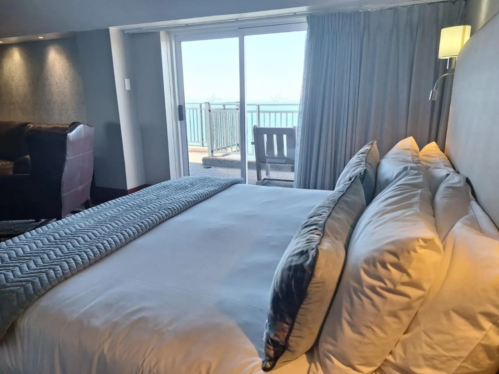 Bed in Diaz Hotel and Resort