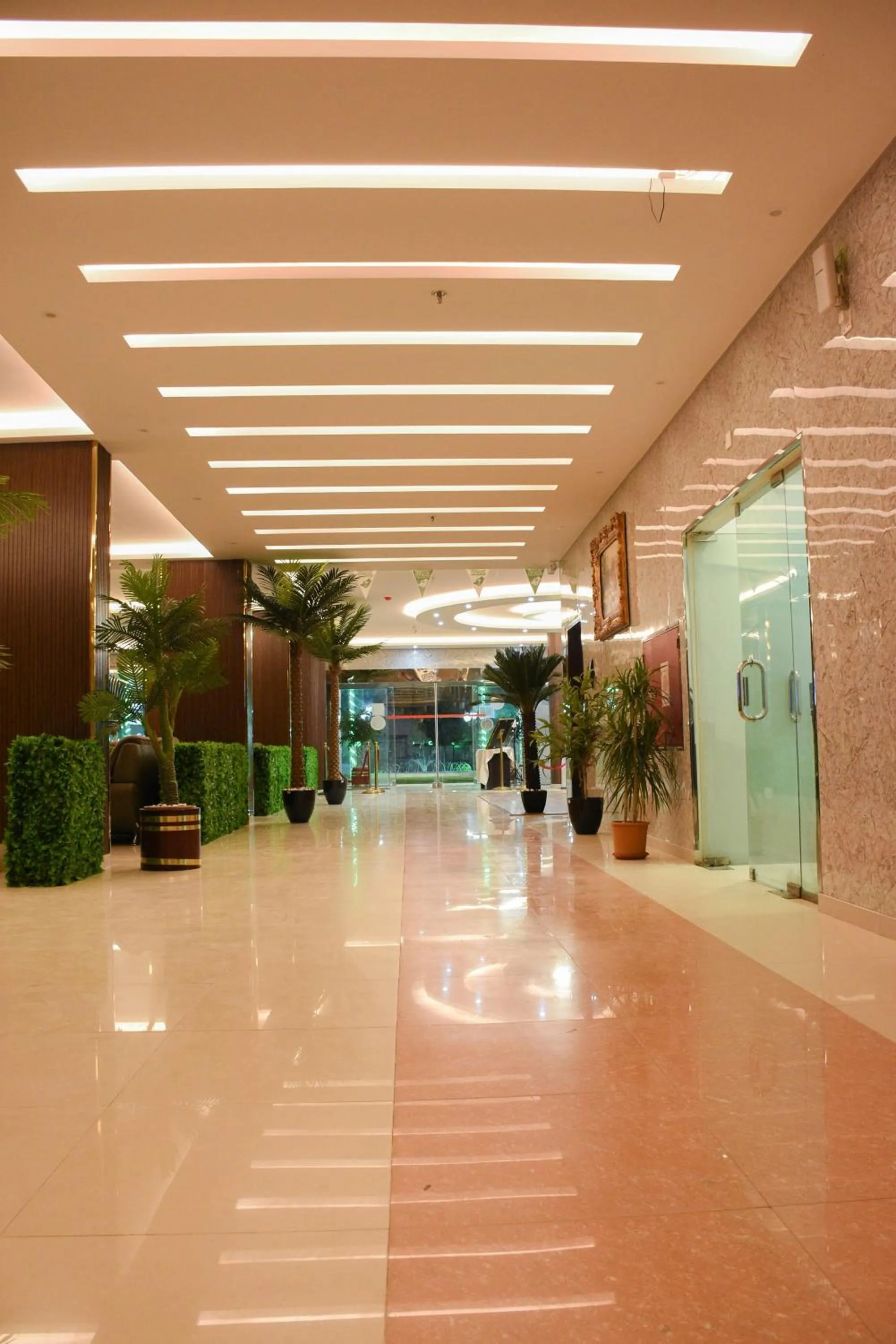 Facade/entrance in Florida Inn Hotel