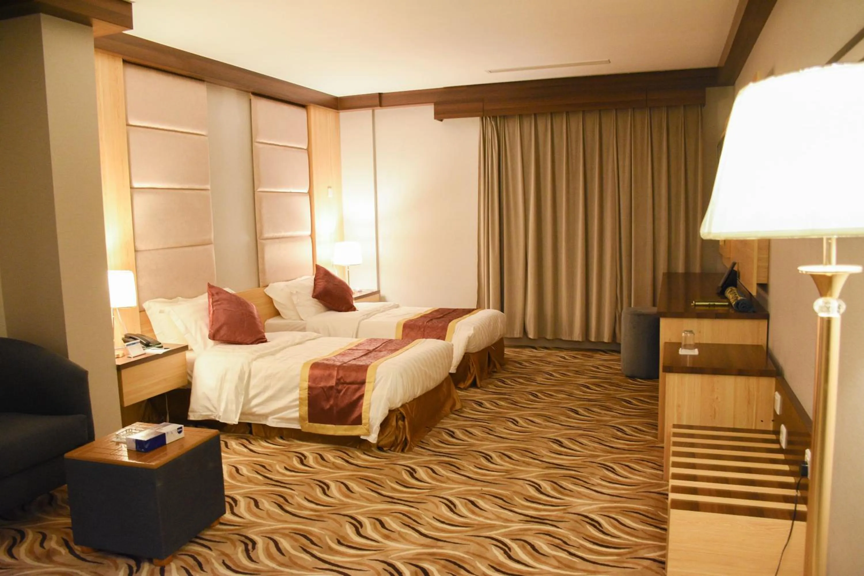 Bedroom, Bed in Florida Inn Hotel