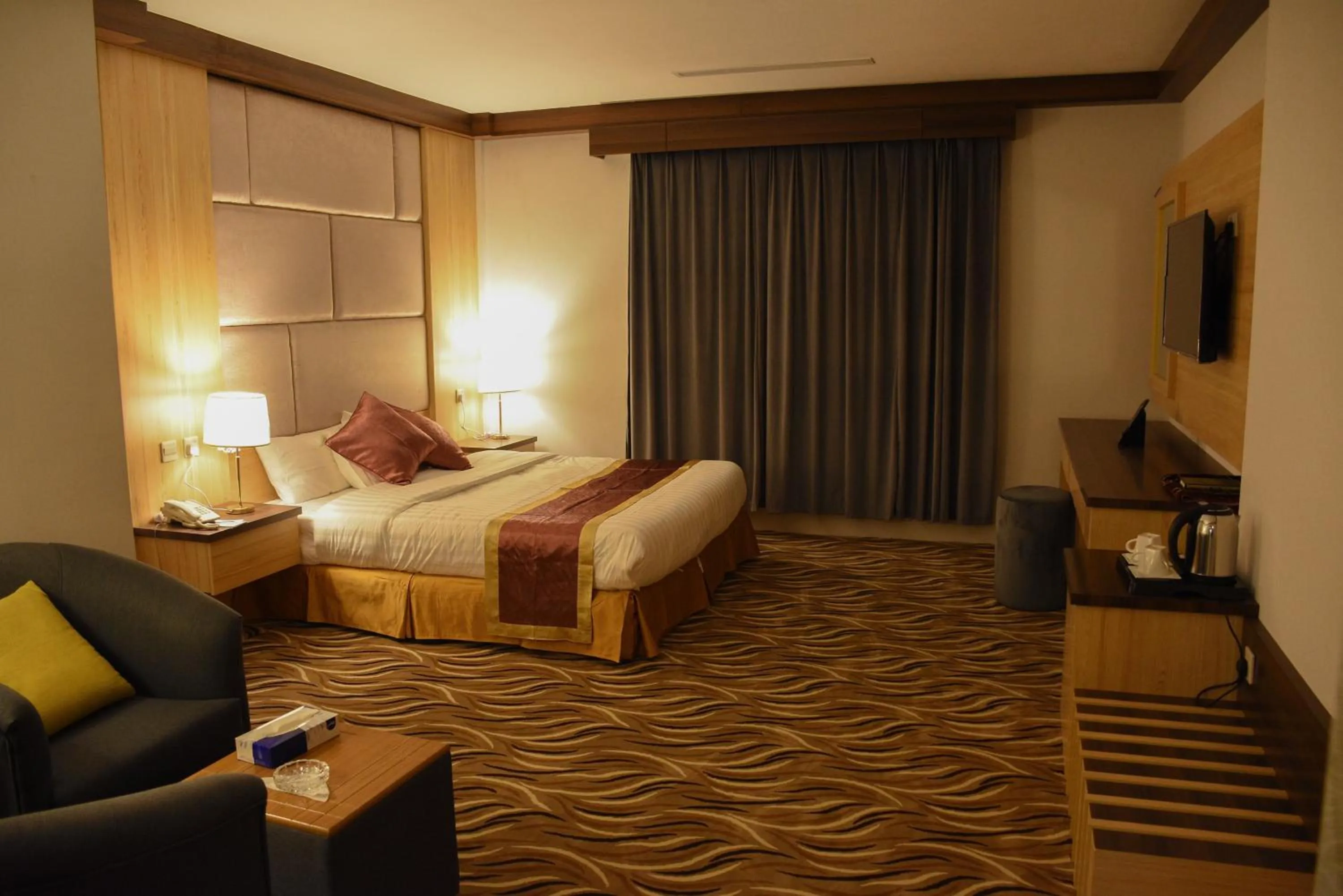 Bedroom, Bed in Florida Inn Hotel