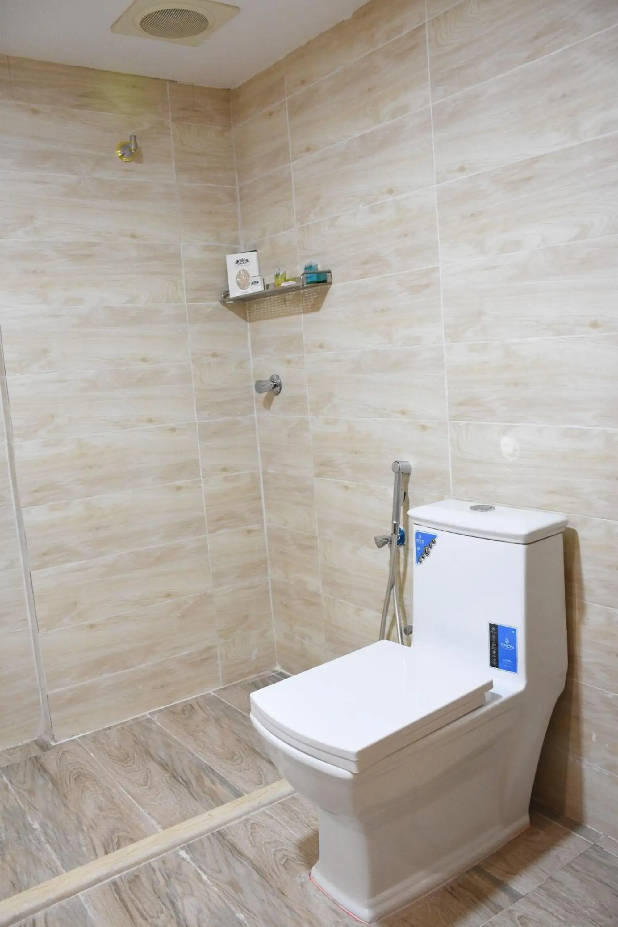 Standard Single Room in Florida Inn Hotel Standard Single Room in Florida Inn Hotel