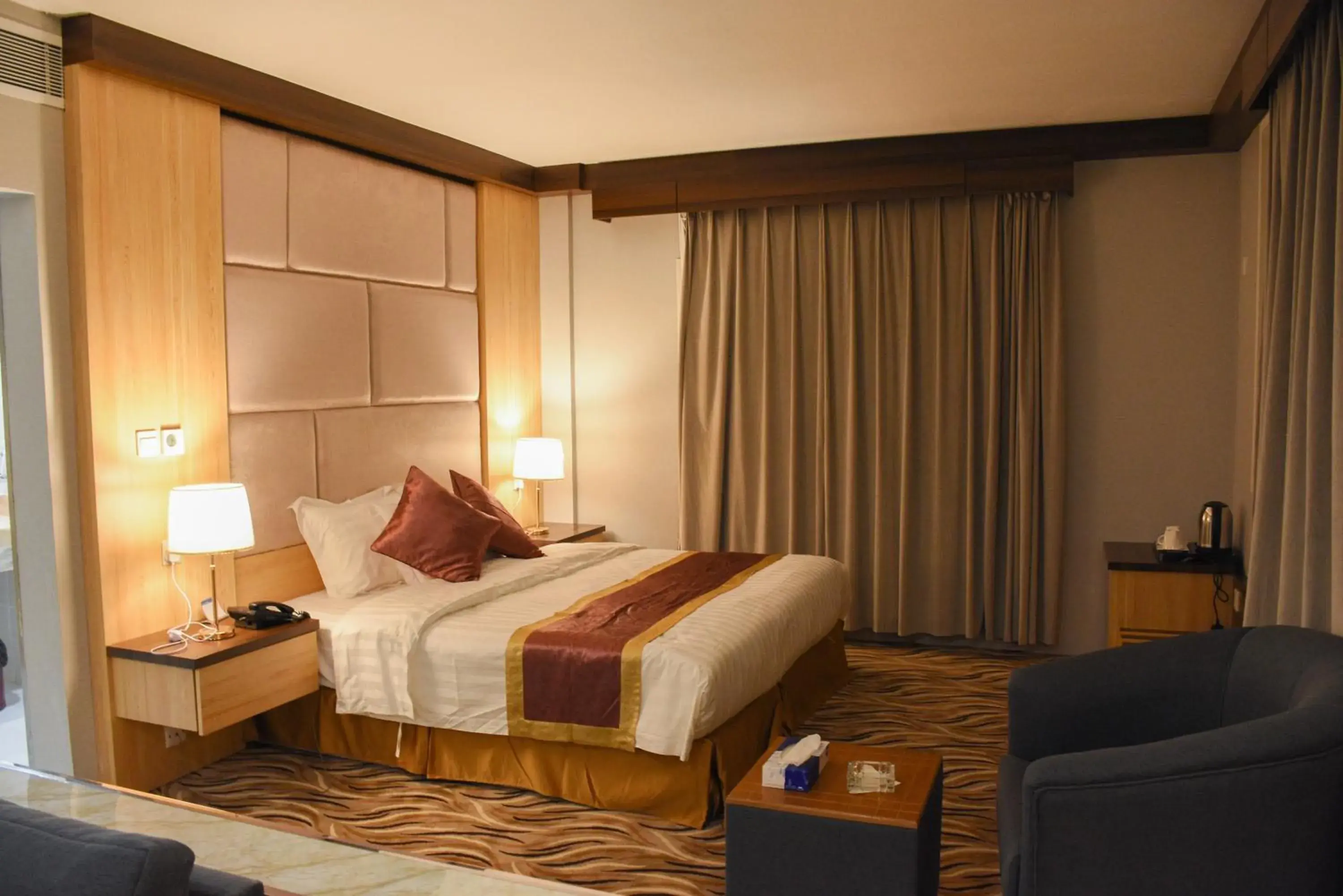 Standard Double Room in Florida Inn Hotel Standard Double Room in Florida Inn Hotel