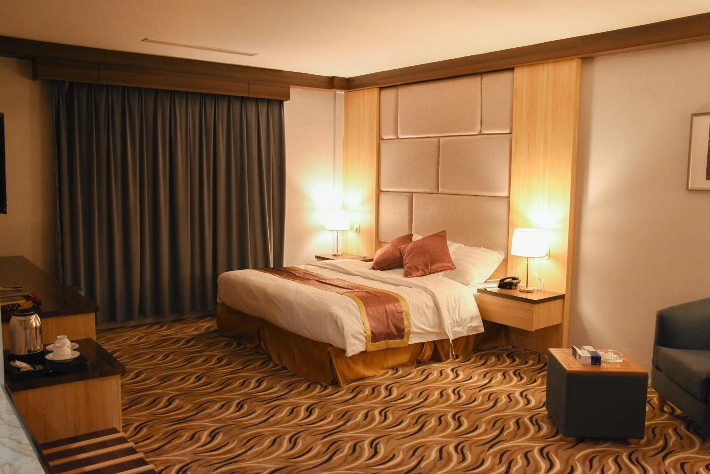 Bedroom, Bed in Florida Inn Hotel