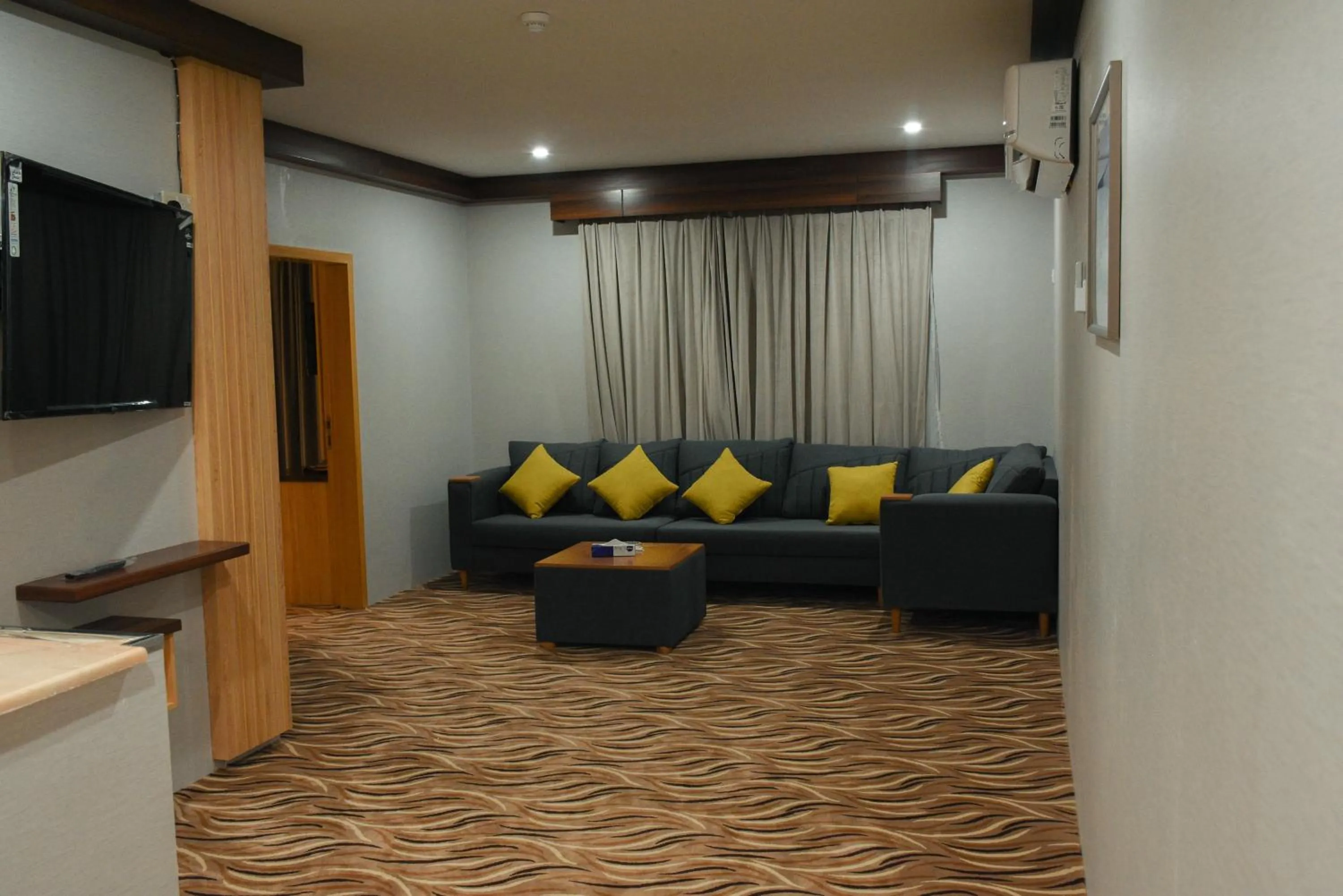 Lounge or bar in Florida Inn Hotel