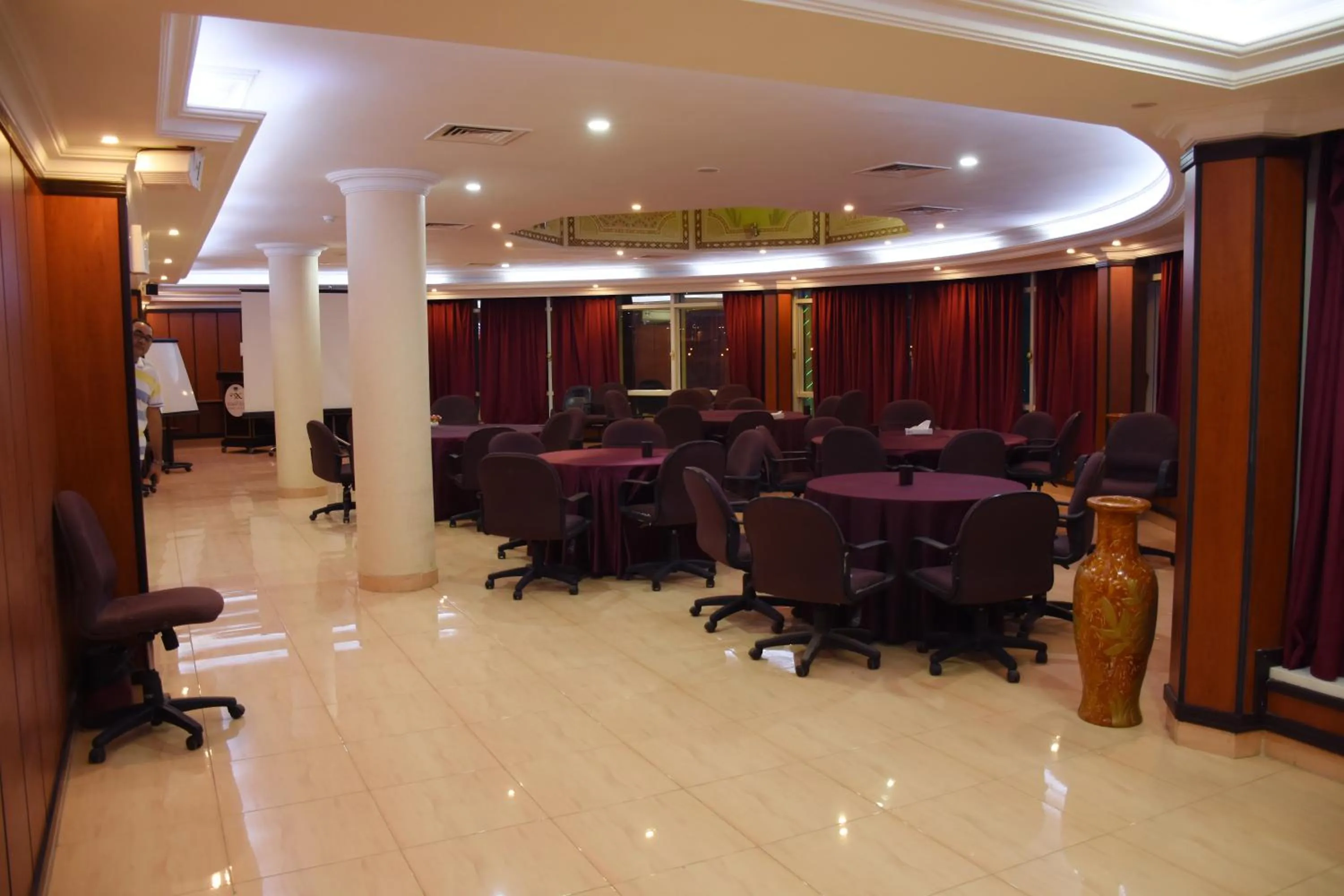 Meeting/conference room in Florida Inn Hotel