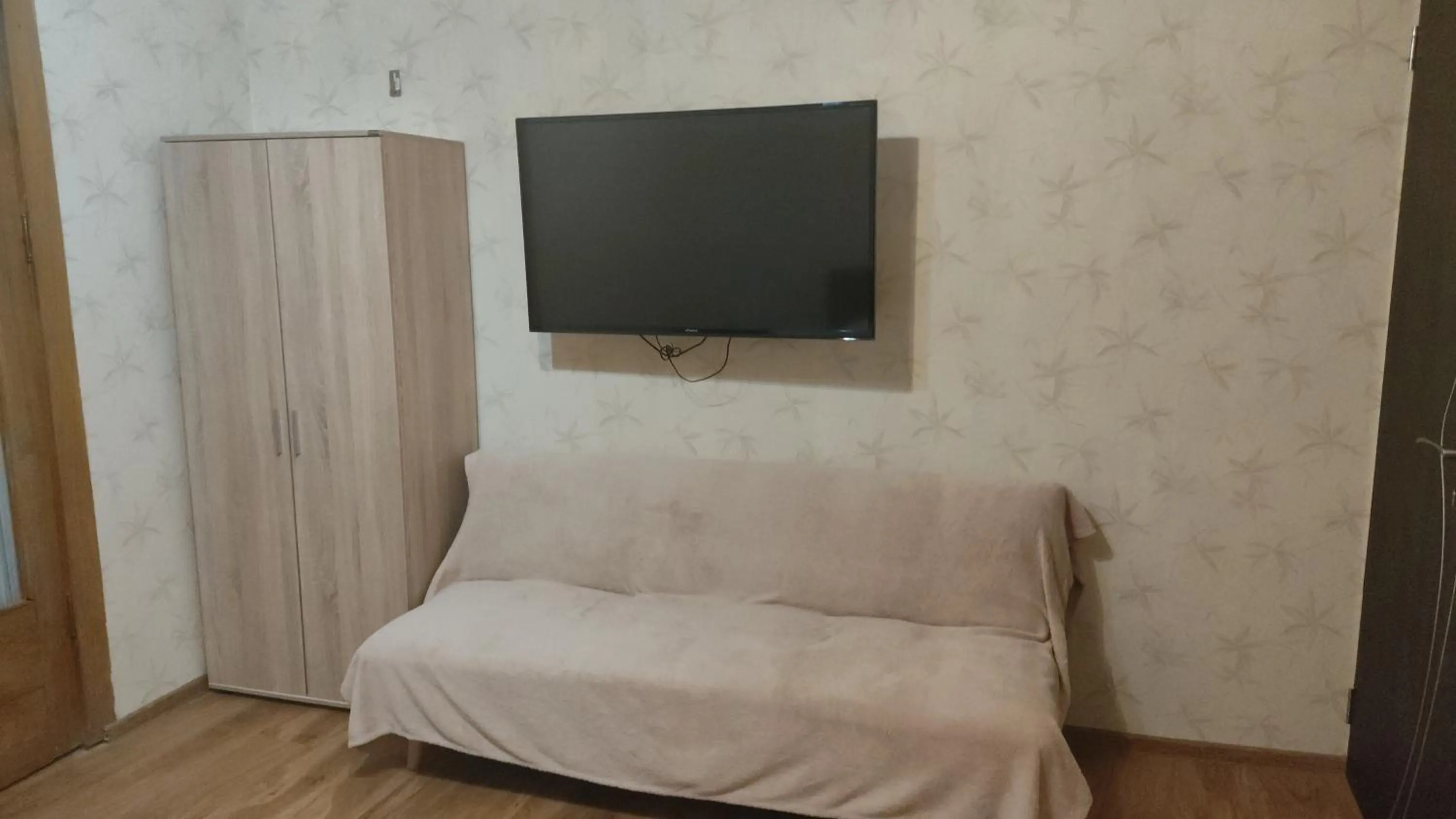 Communal lounge/ TV room in Mia B&B Old Tbilisi