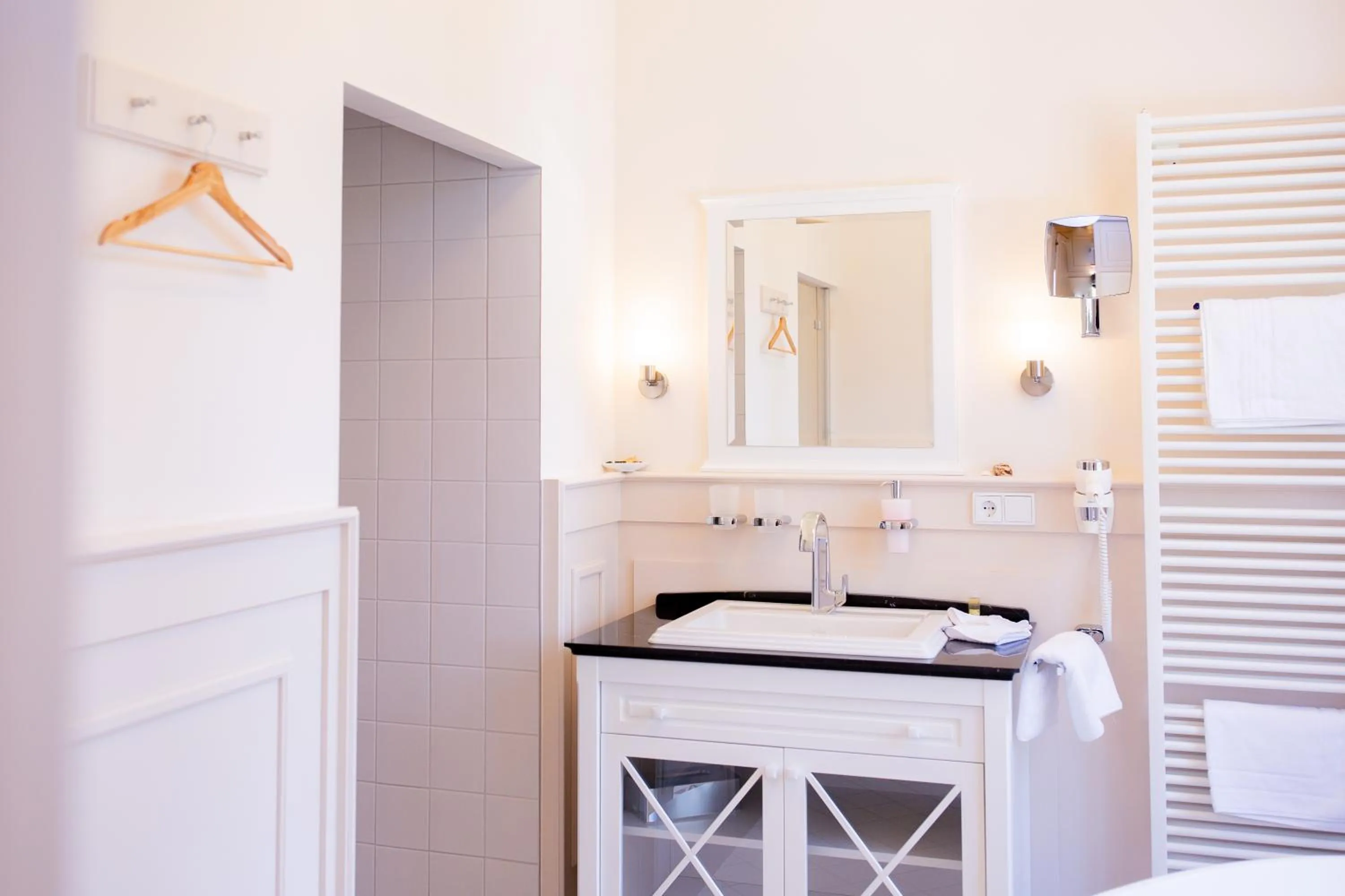 Shower in Hotel Villa Altenburg