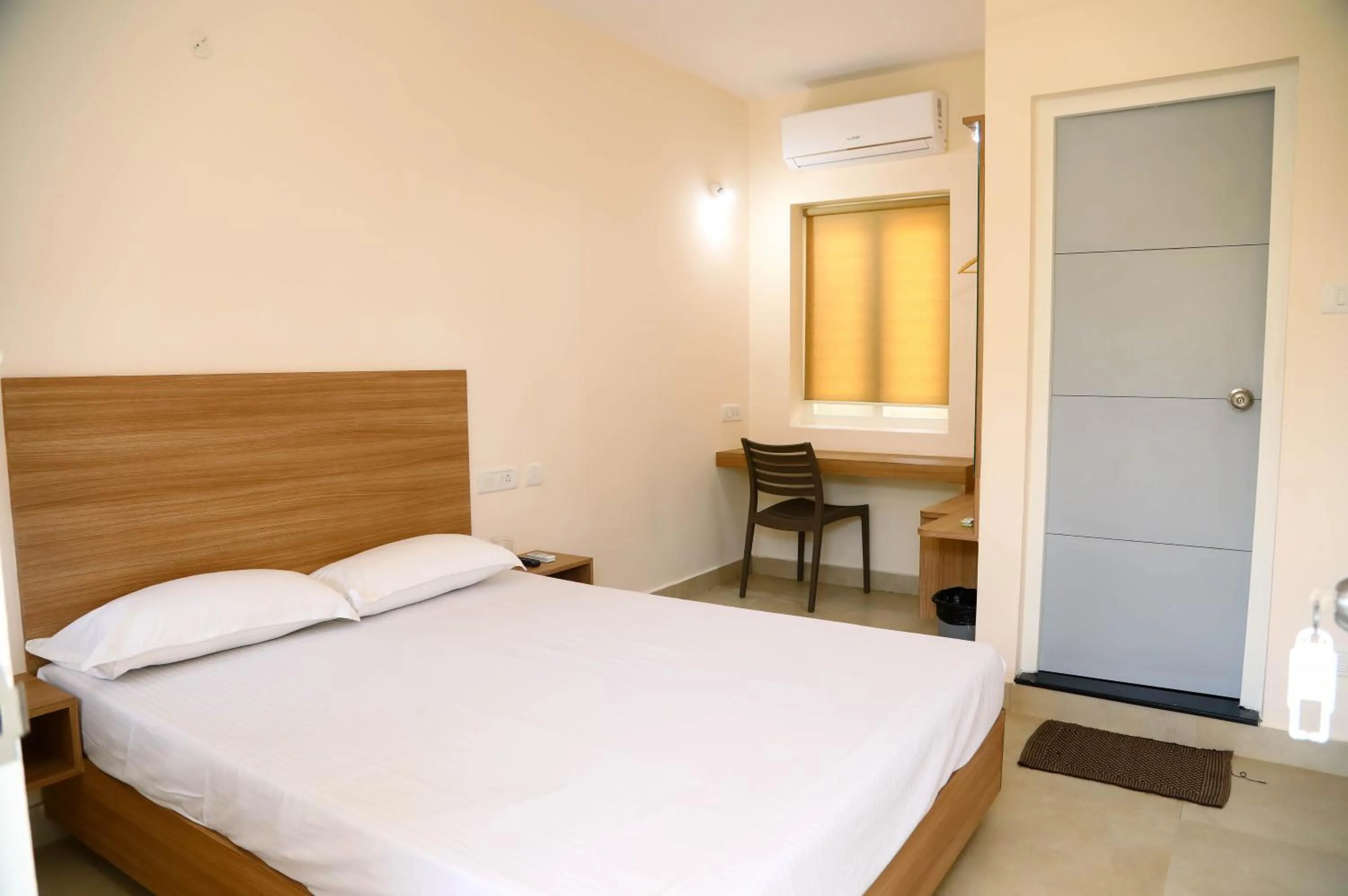 Oceanside Mahabalipuram - With Beach access