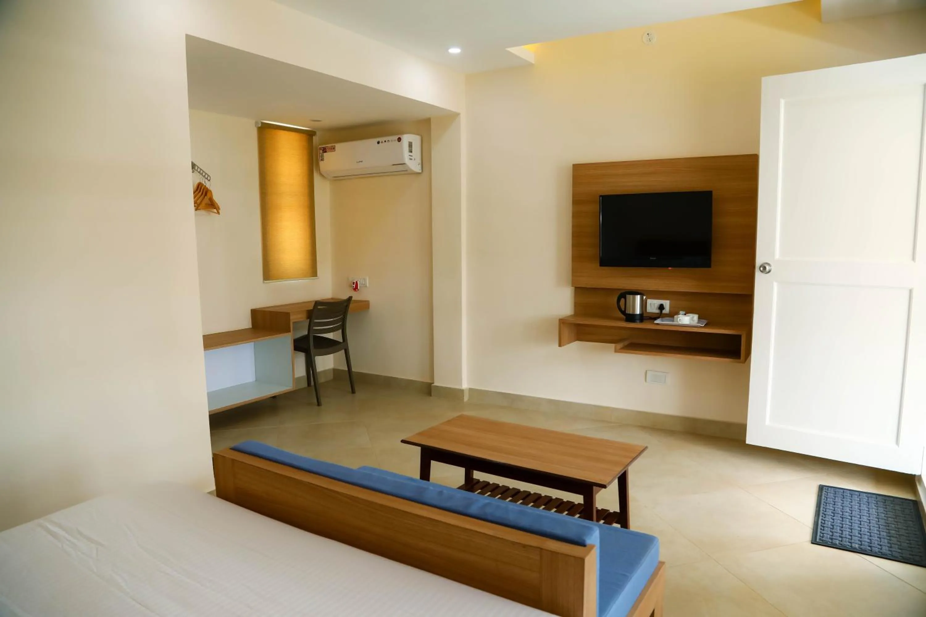 Oceanside Mahabalipuram - With Beach access