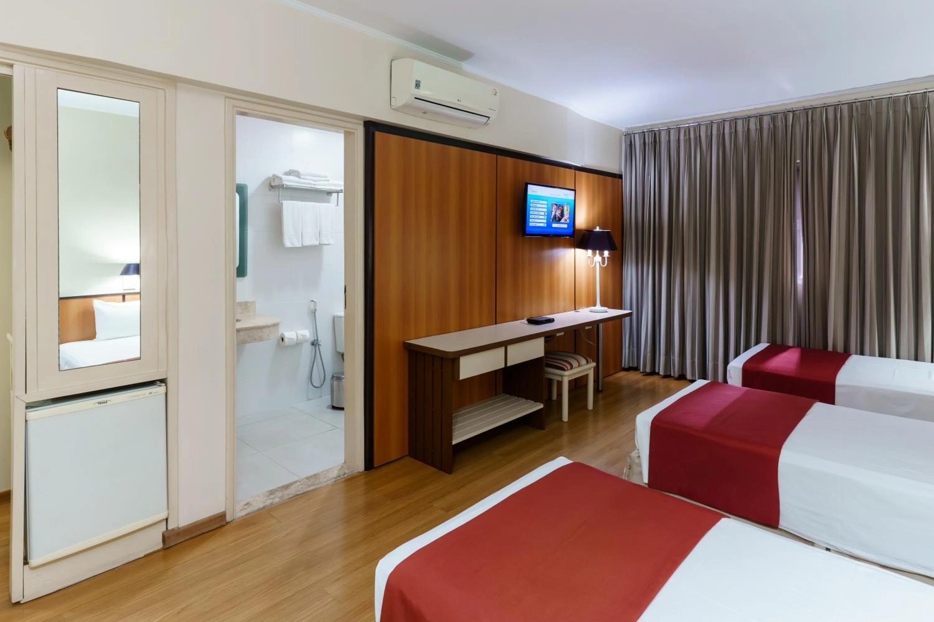 TV and multimedia, Bed in Hotel Pan Americano