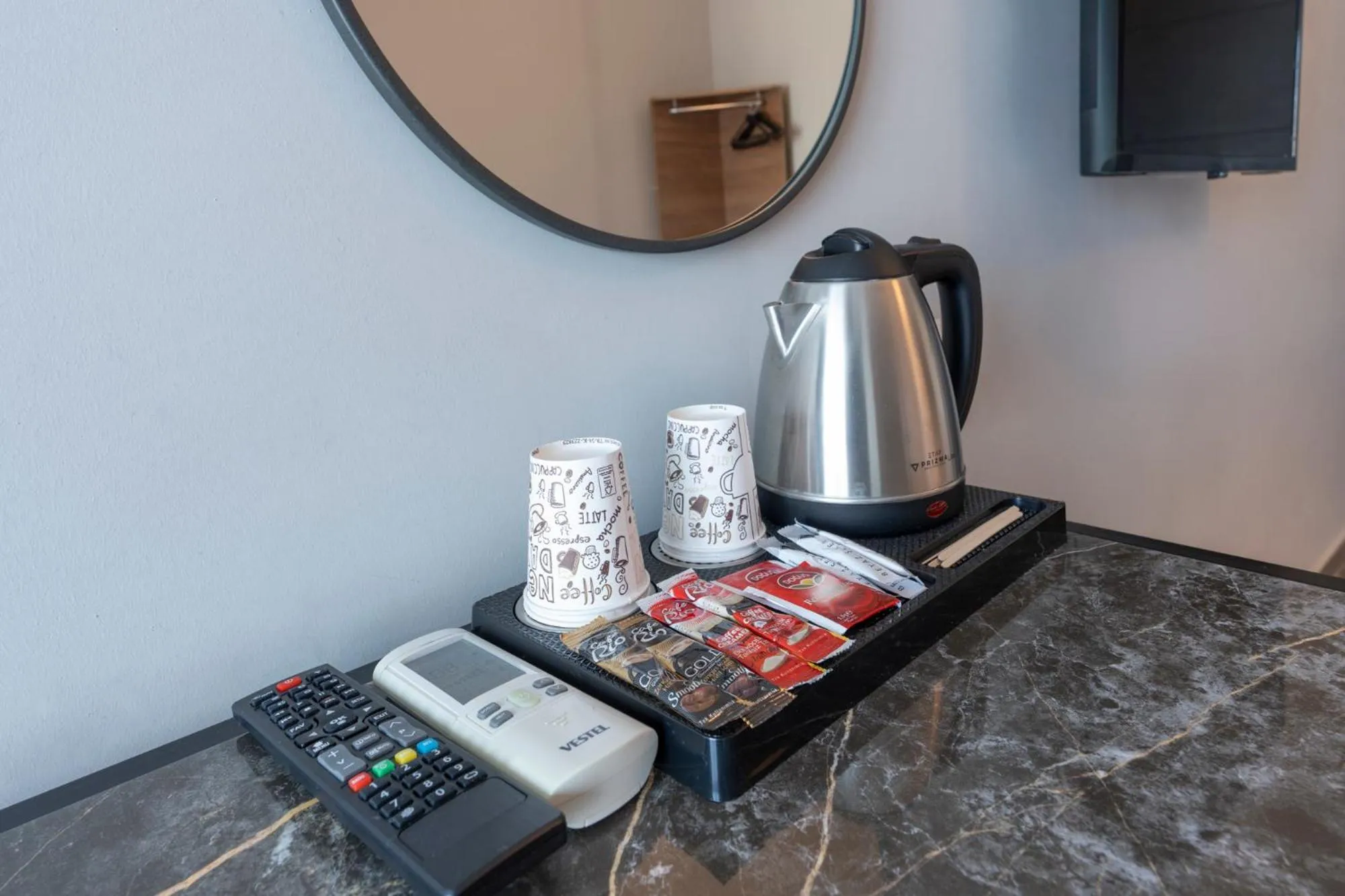 Coffee/tea facilities in Lara Beach Homes