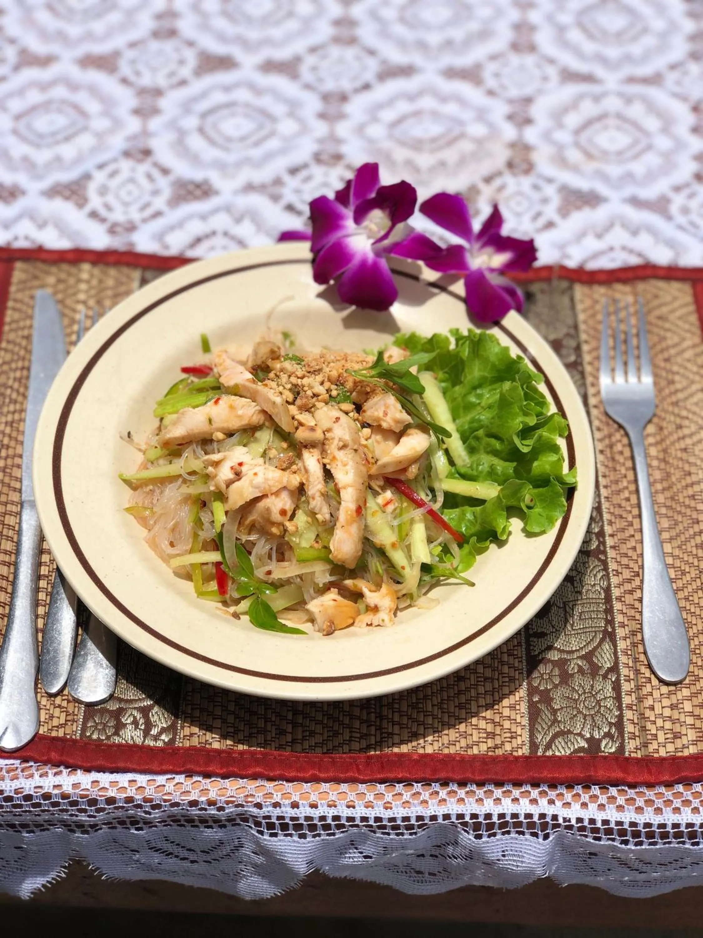 Food in Moloppor Villa