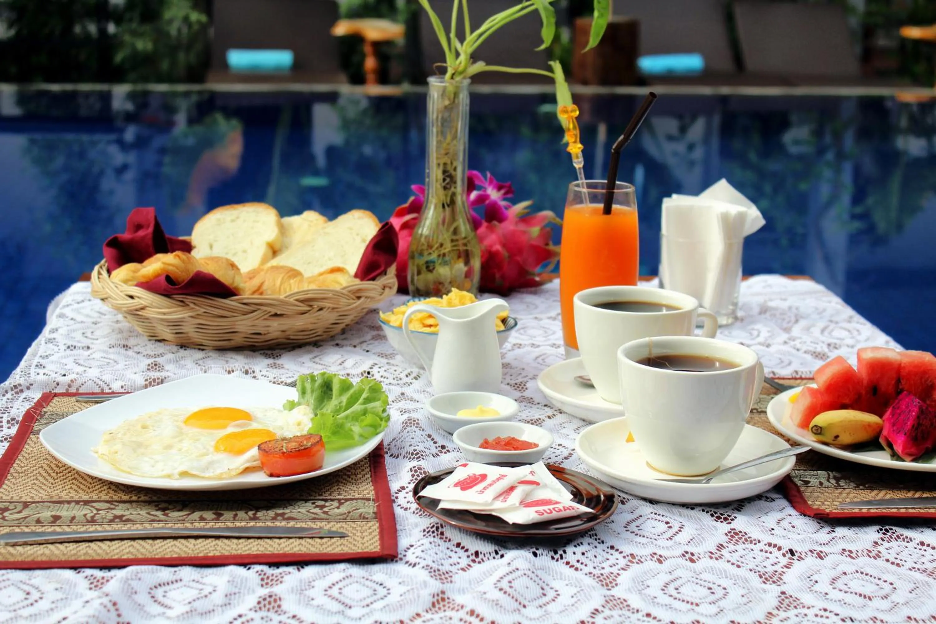 Breakfast in Moloppor Villa