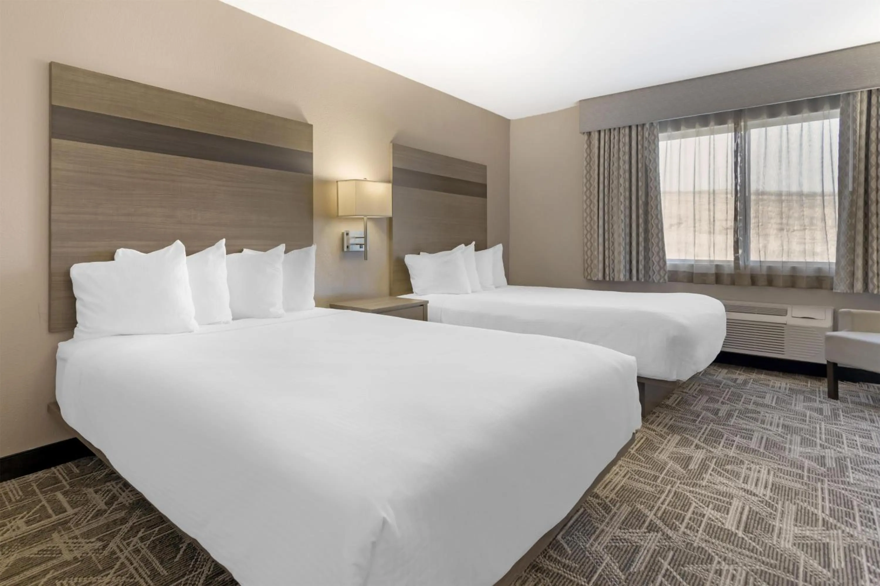 Photo of the whole room, Bed in Best Western Kettleman City Inn & Suites