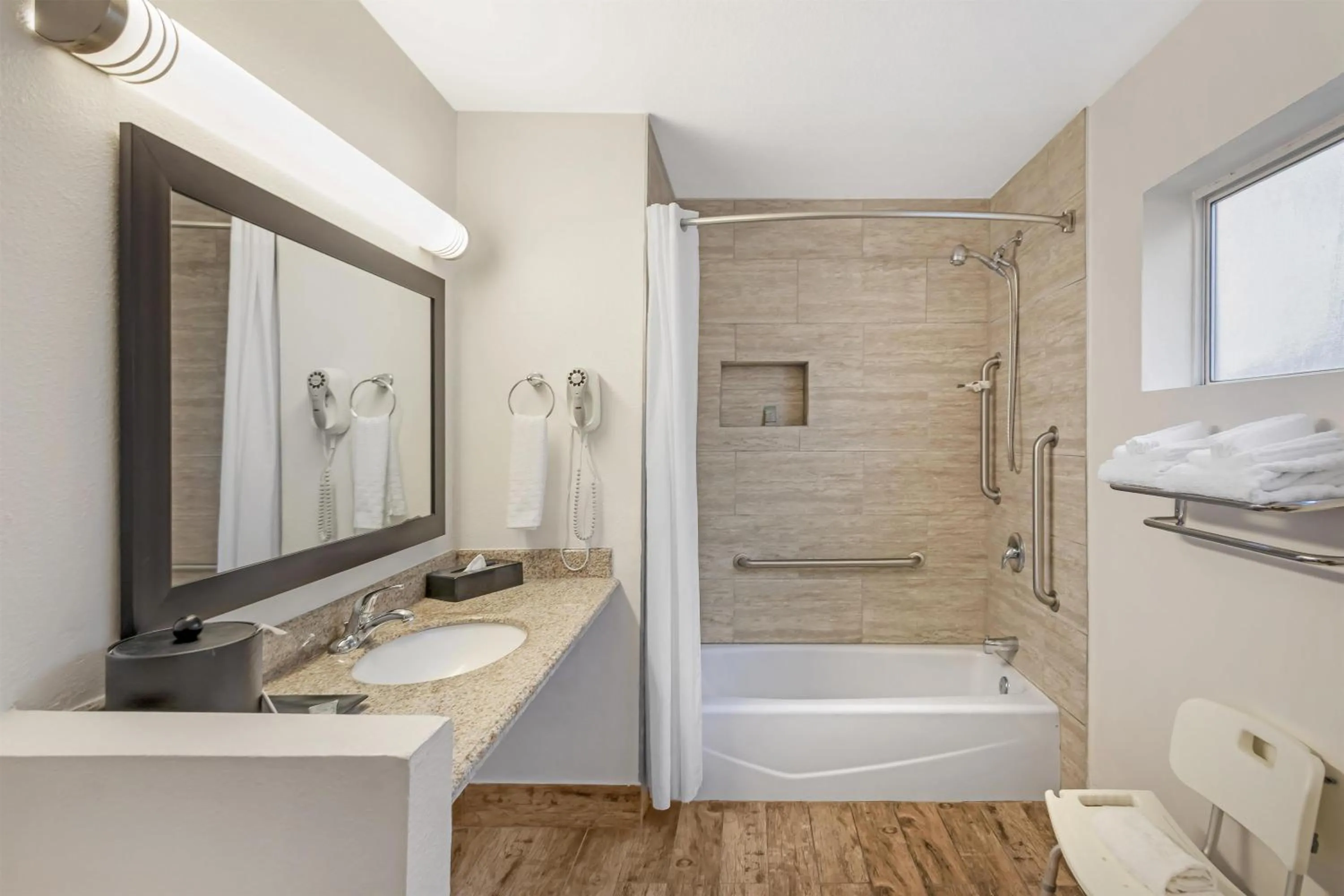 Bathroom in Best Western Kettleman City Inn & Suites