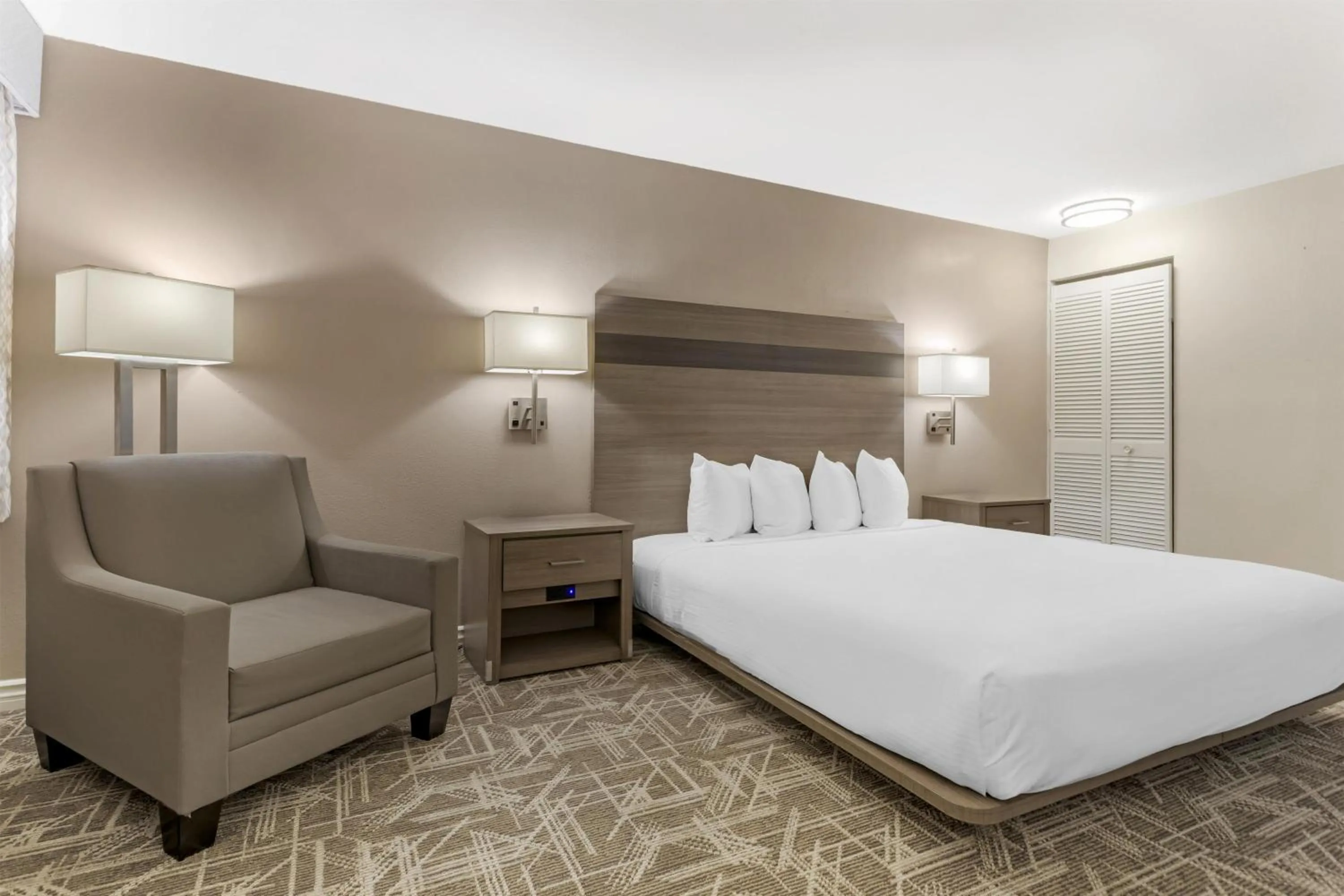 Bedroom, Bed in Best Western Kettleman City Inn & Suites