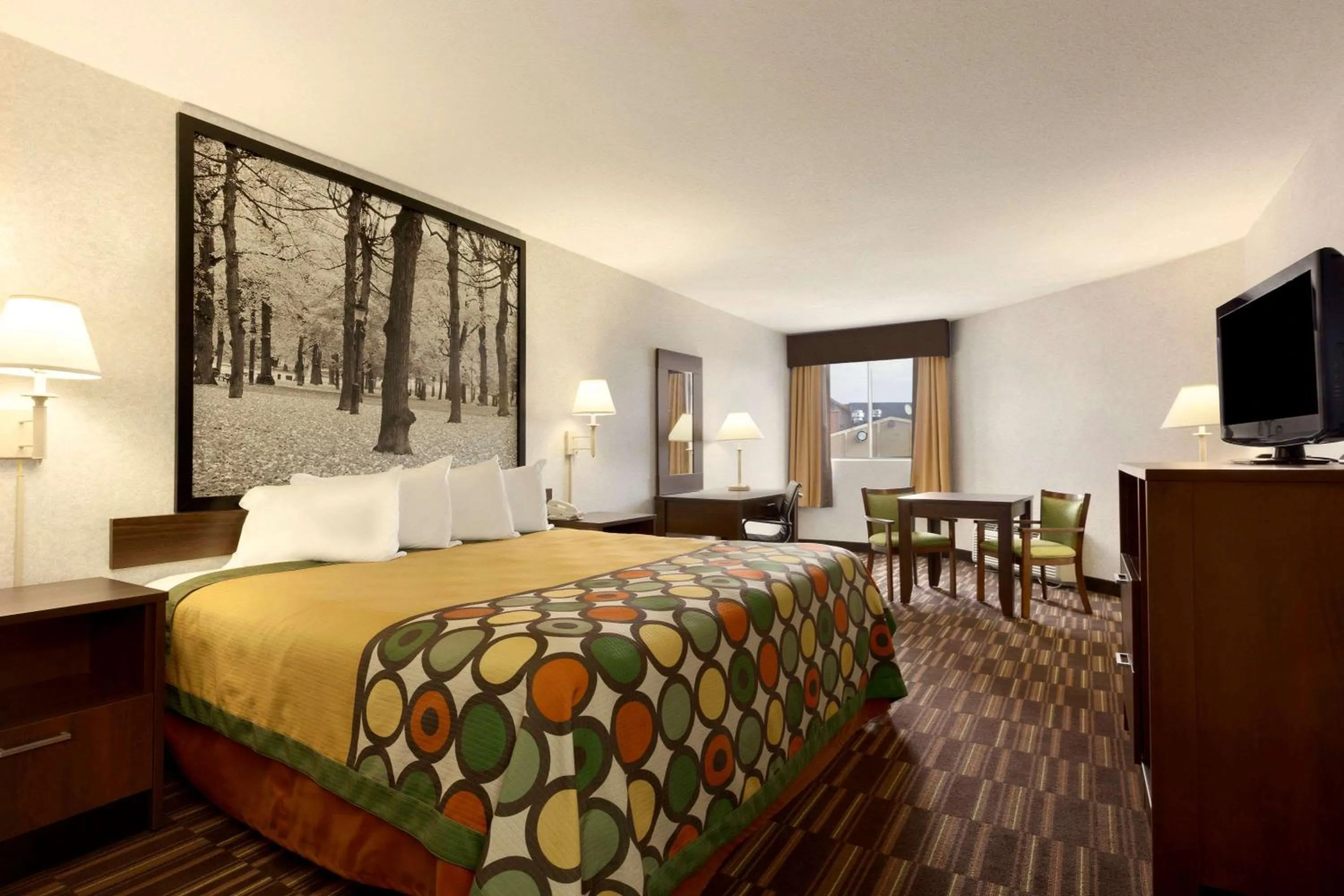 Photo of the whole room, Bed in Riverdale Inn