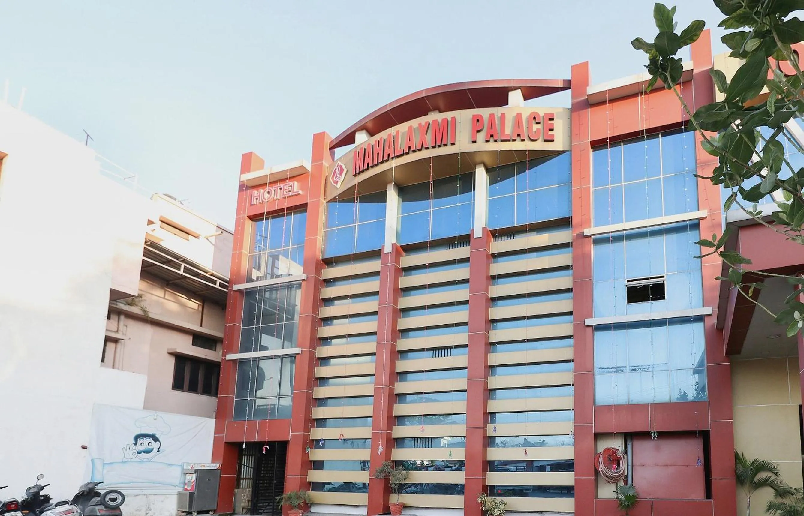 Facade/entrance in Hotel O Mahalaxmi Palace