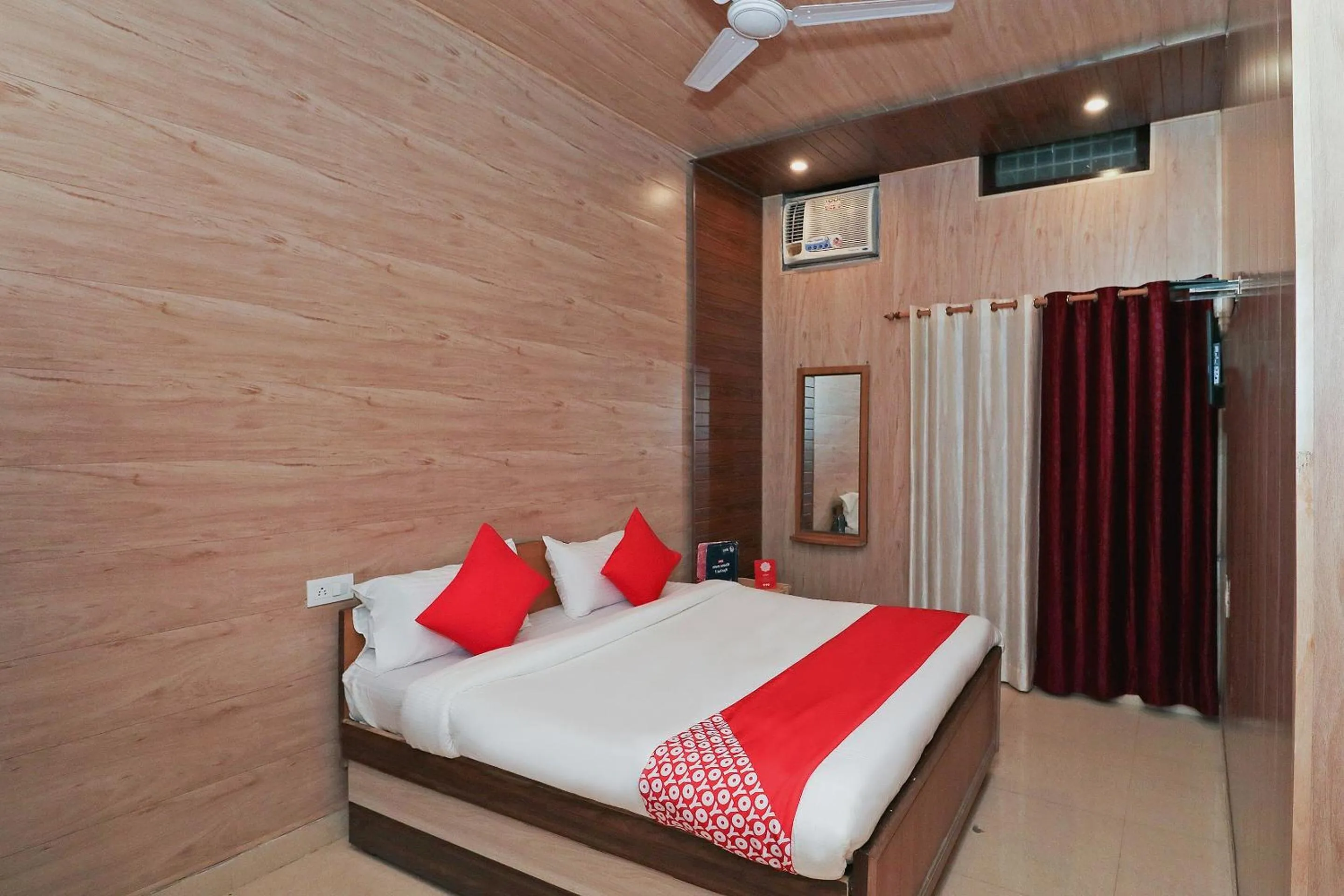 Facade/entrance in Hotel O Mahalaxmi Palace