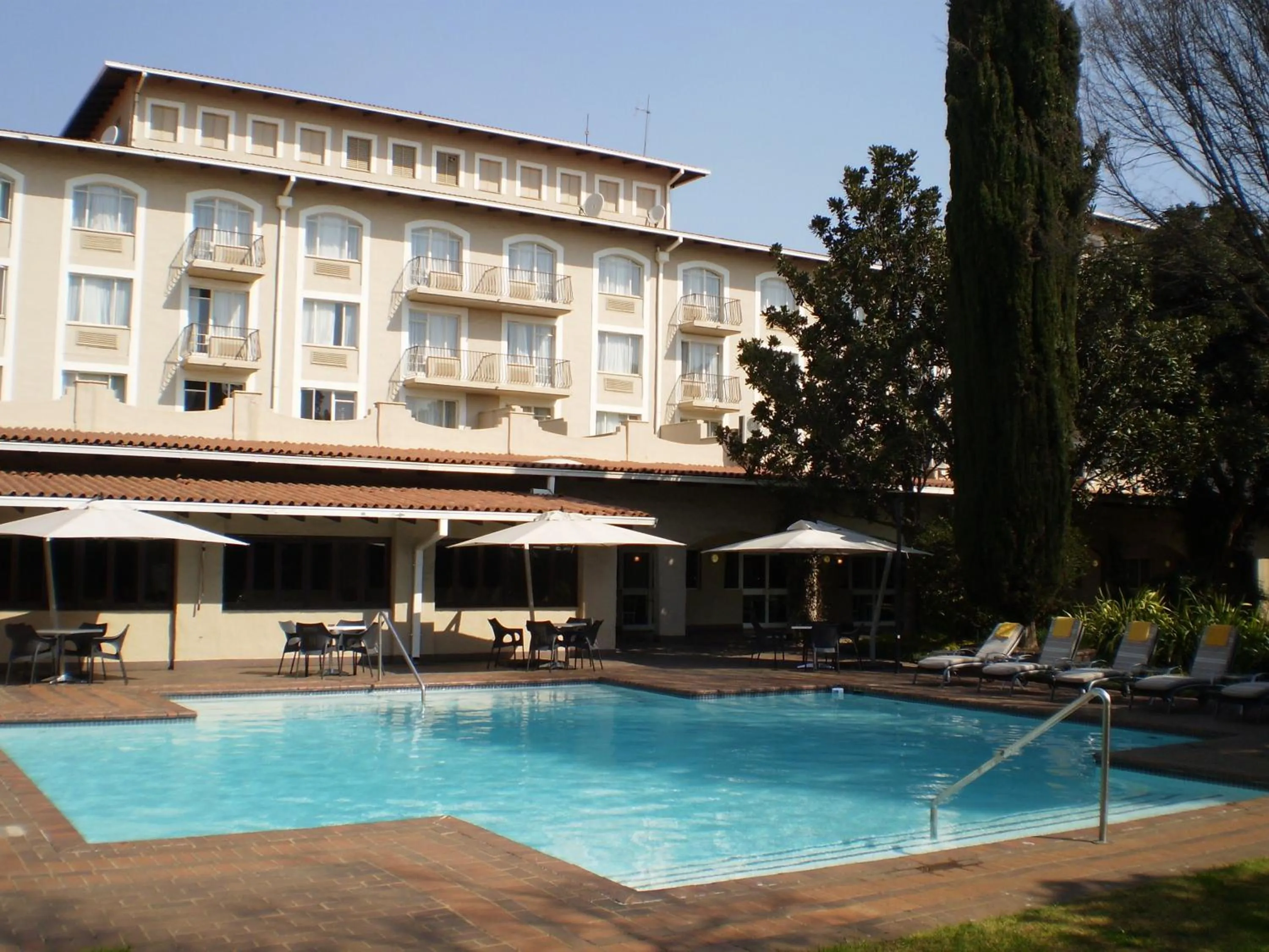 Swimming pool in Garden Court OR Tambo International Airport