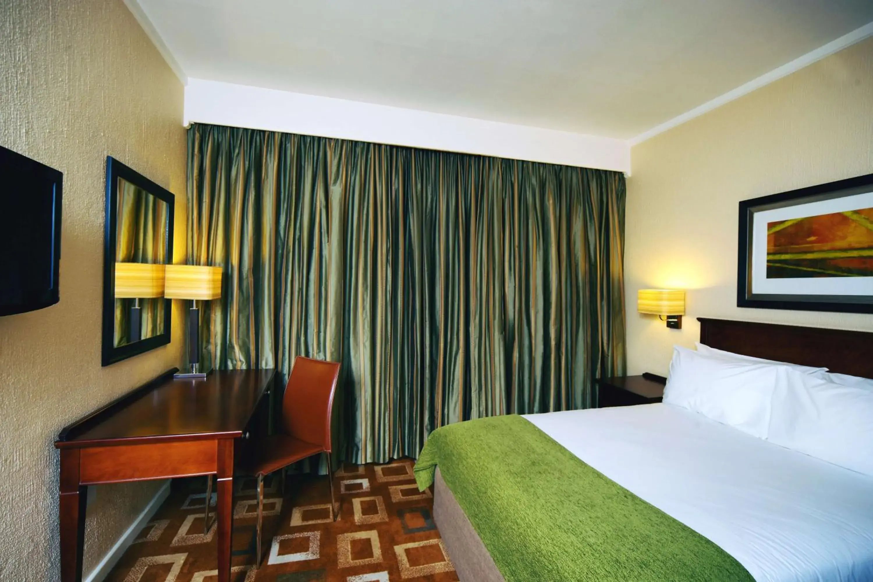 Standard Room 1 Double Bed Non-Smoking in Garden Court OR Tambo International Airport Standard Room 1 Double Bed Non-Smoking in Garden Court OR Tambo International Airport