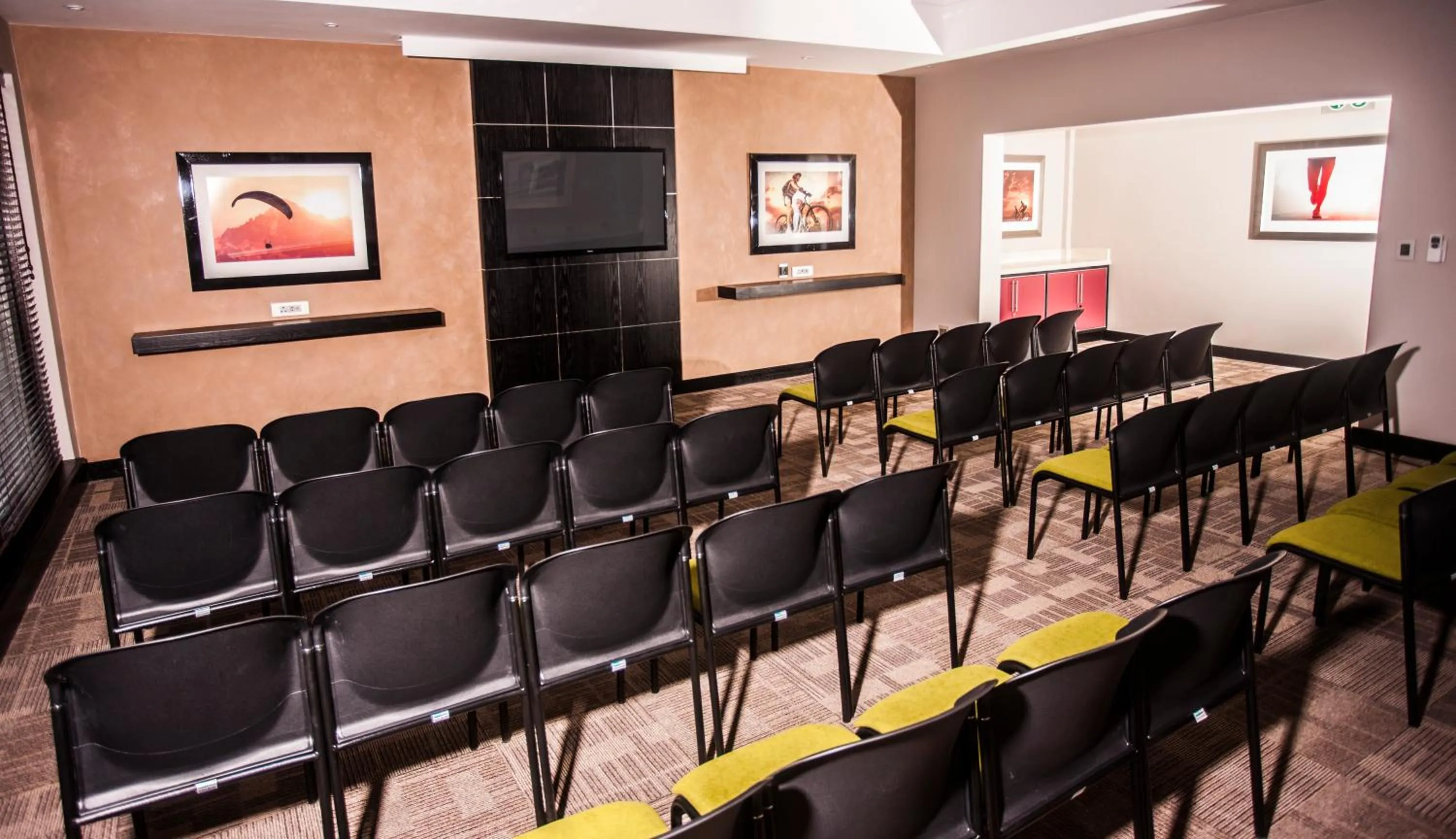 Meeting/conference room in Garden Court OR Tambo International Airport