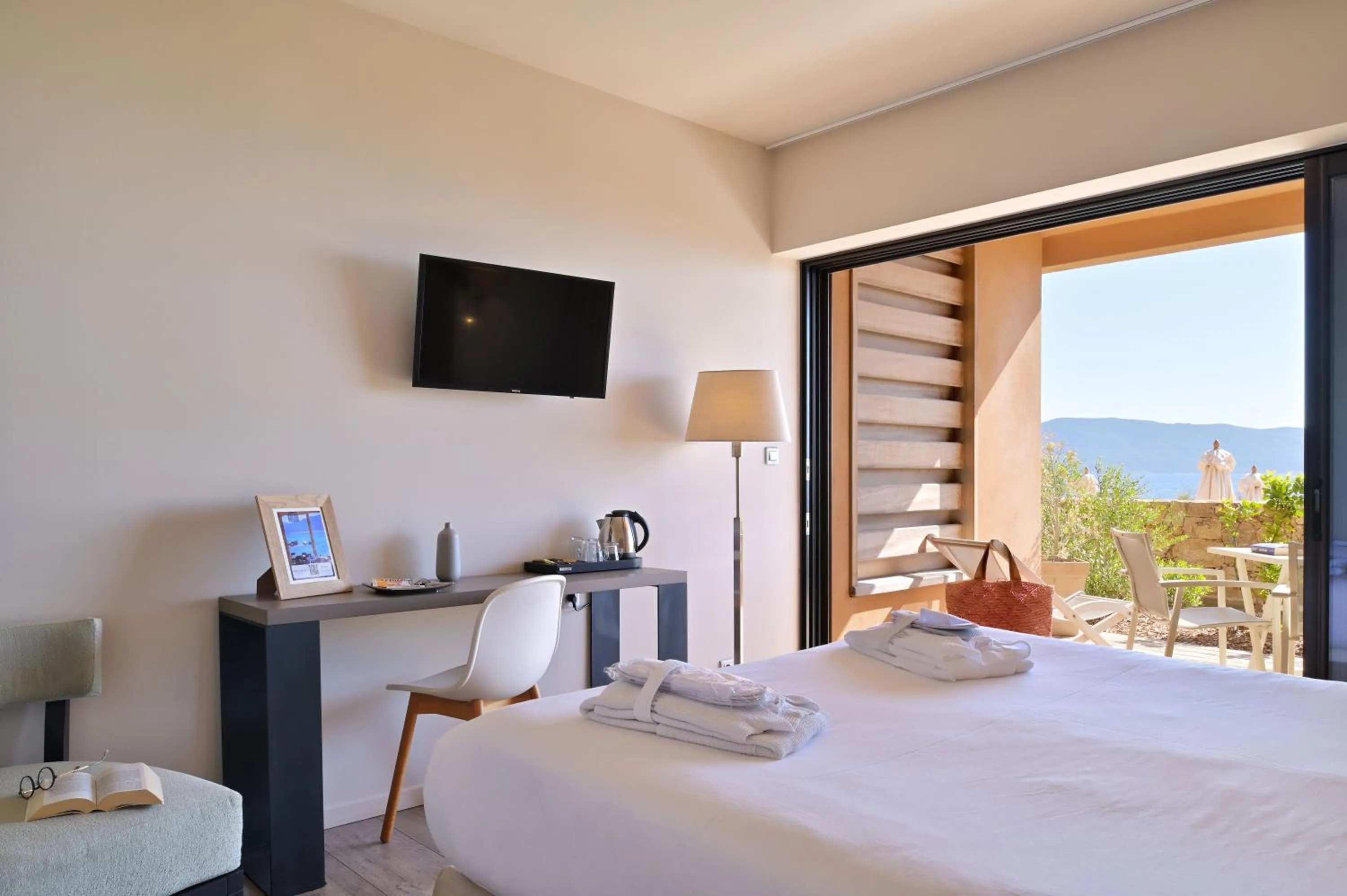 Bed in Hôtel Abbartello