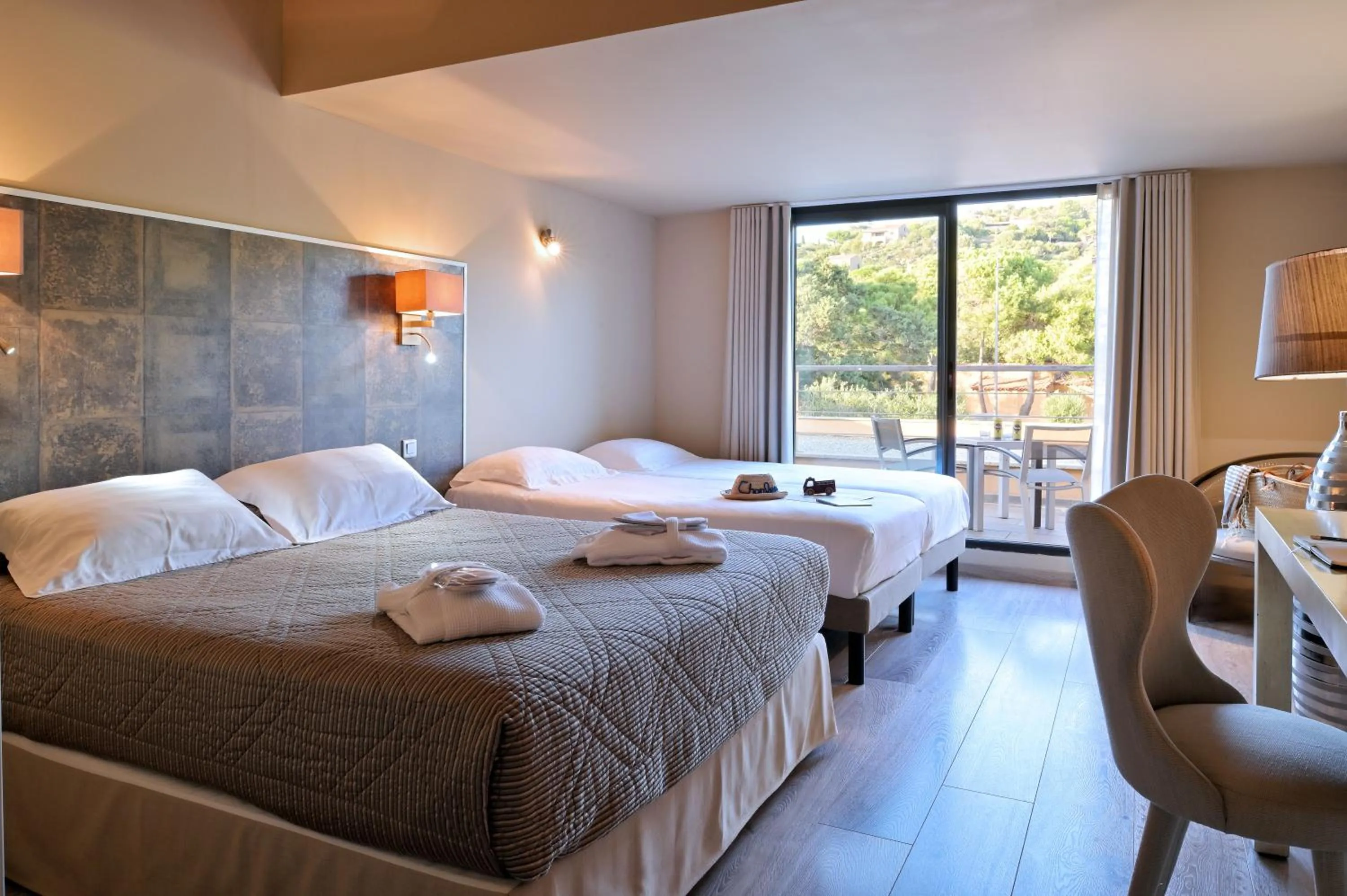 Bed in Hôtel Abbartello