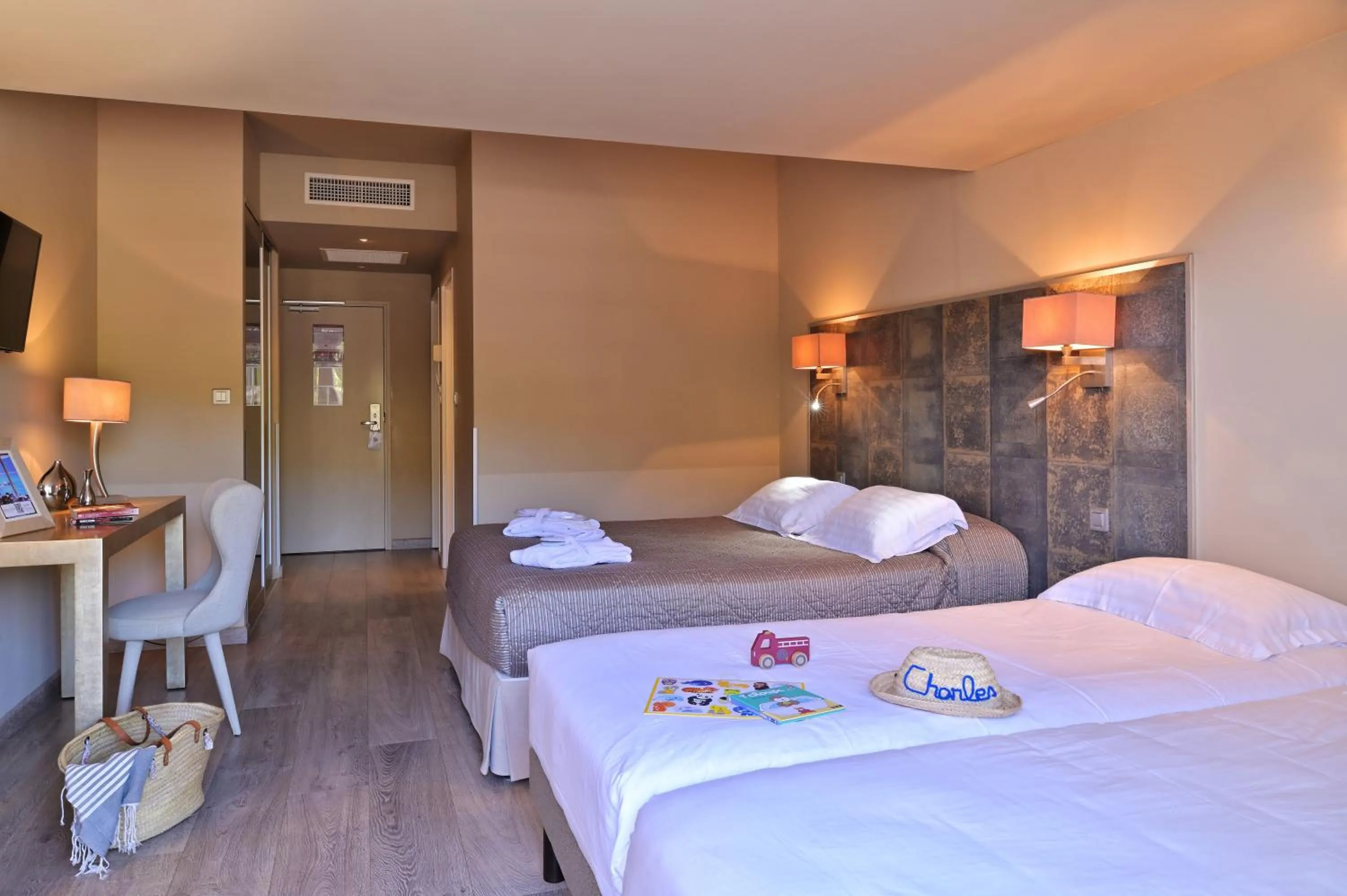 Bed in Hôtel Abbartello