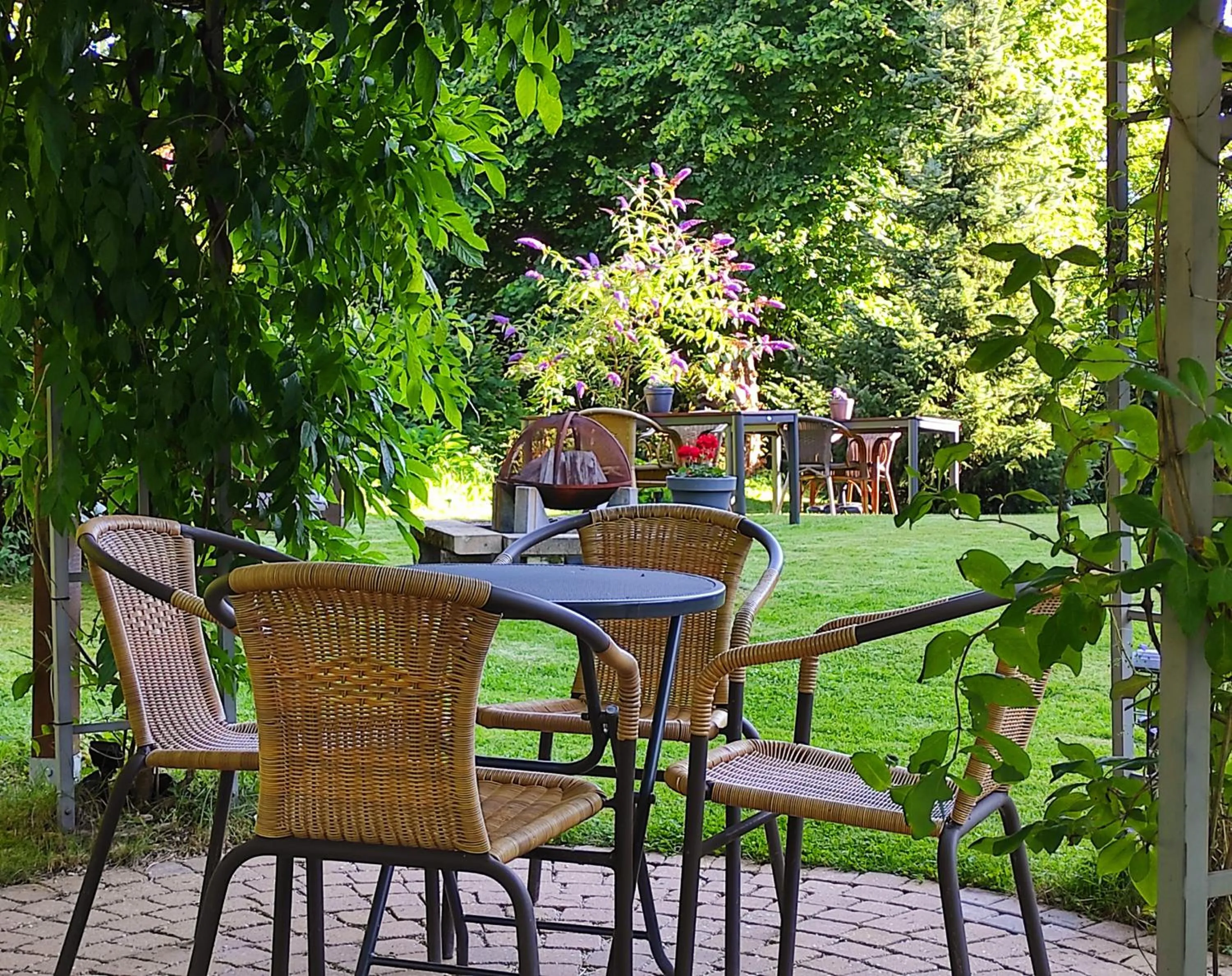Garden in Gästehaus Hoxel