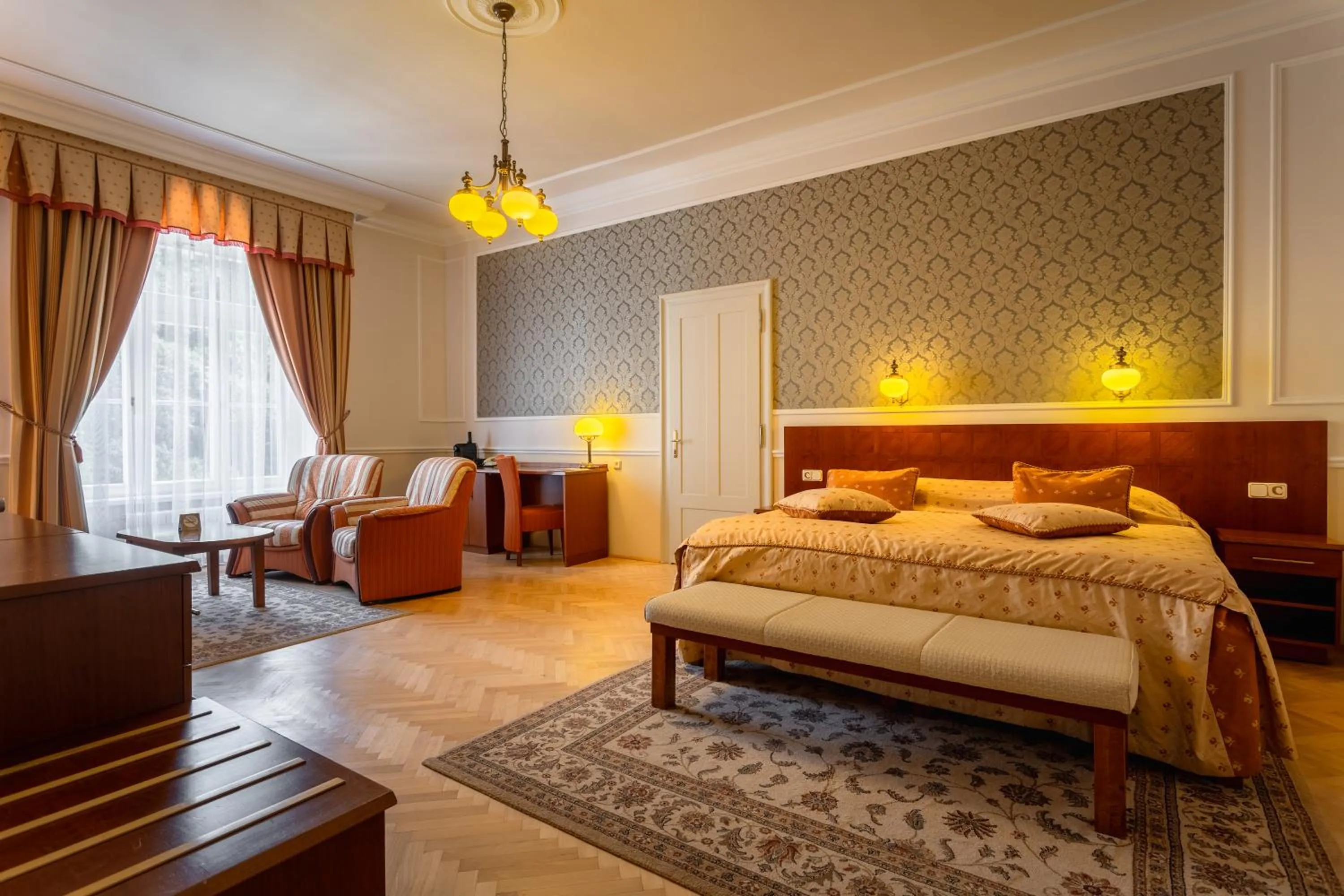 Bed in Hotel Radium Palace