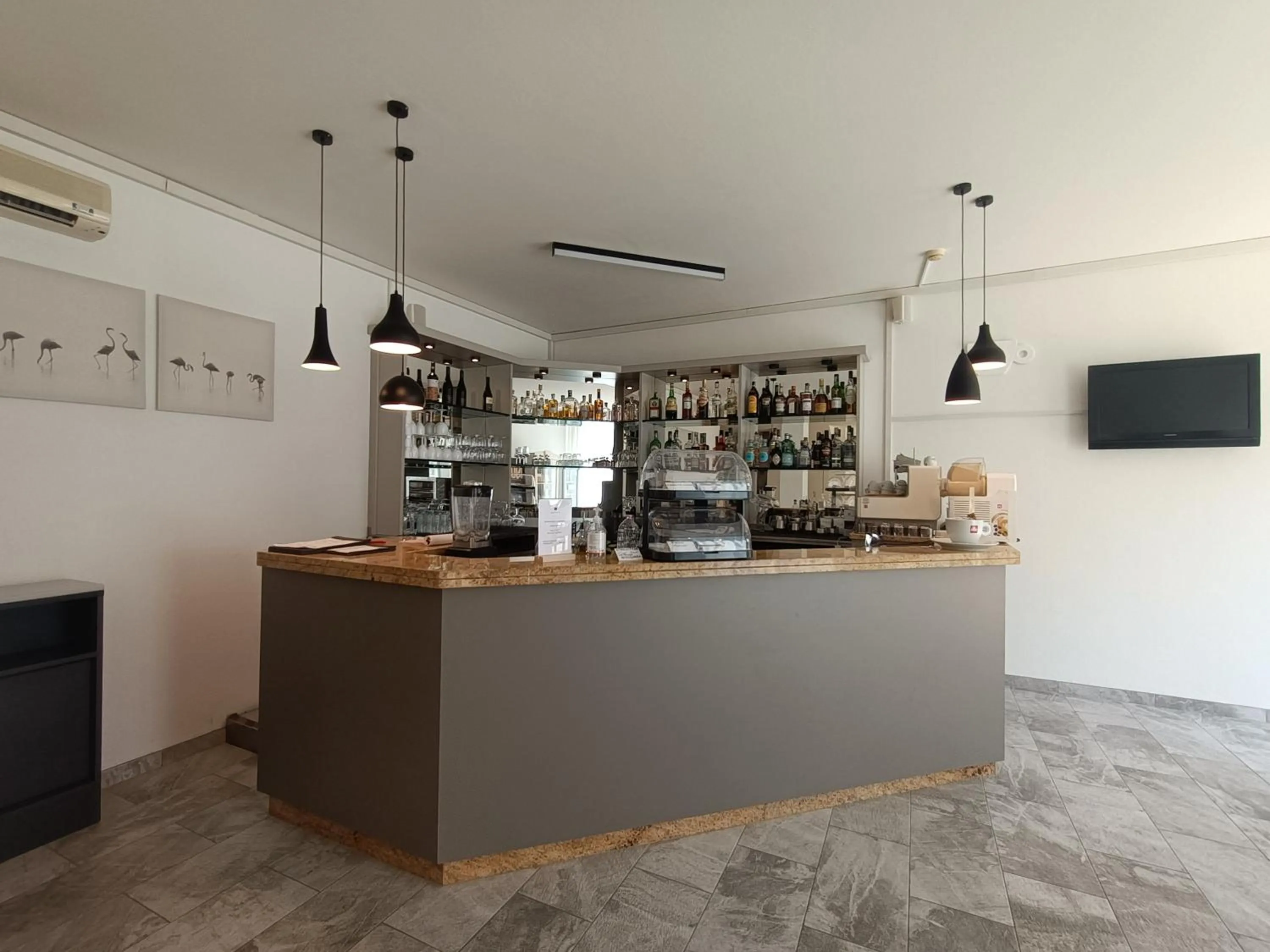 Restaurant/places to eat in Hotel Ai Pini