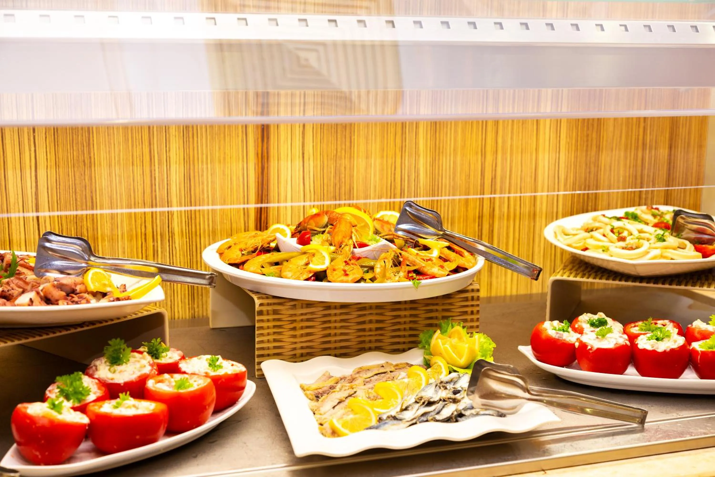 Food and drinks in Barcelo Royal Beach - All Inclusive