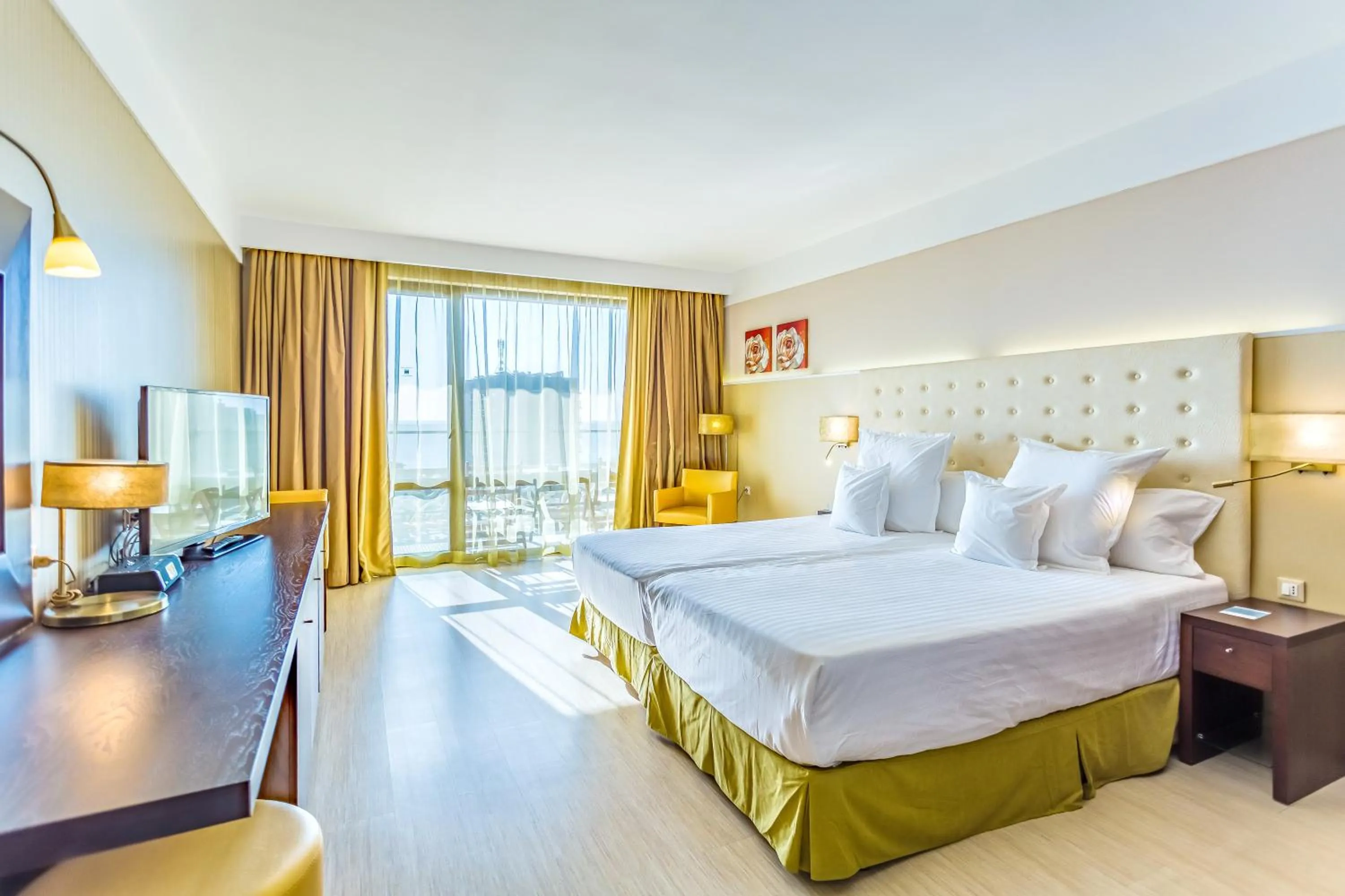 Bed in Barcelo Royal Beach - All Inclusive