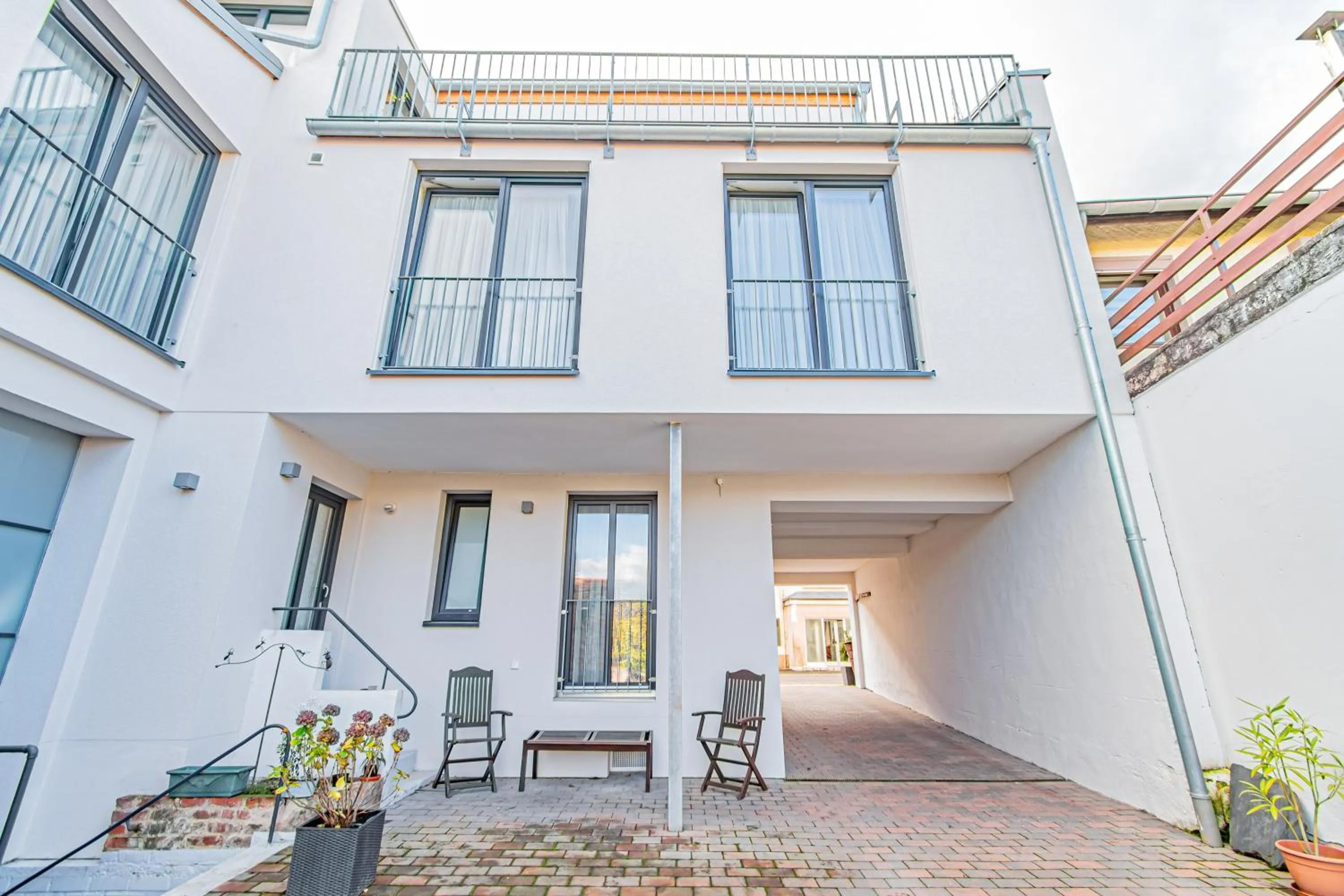 Property building in Weinhotel Ayler Kupp