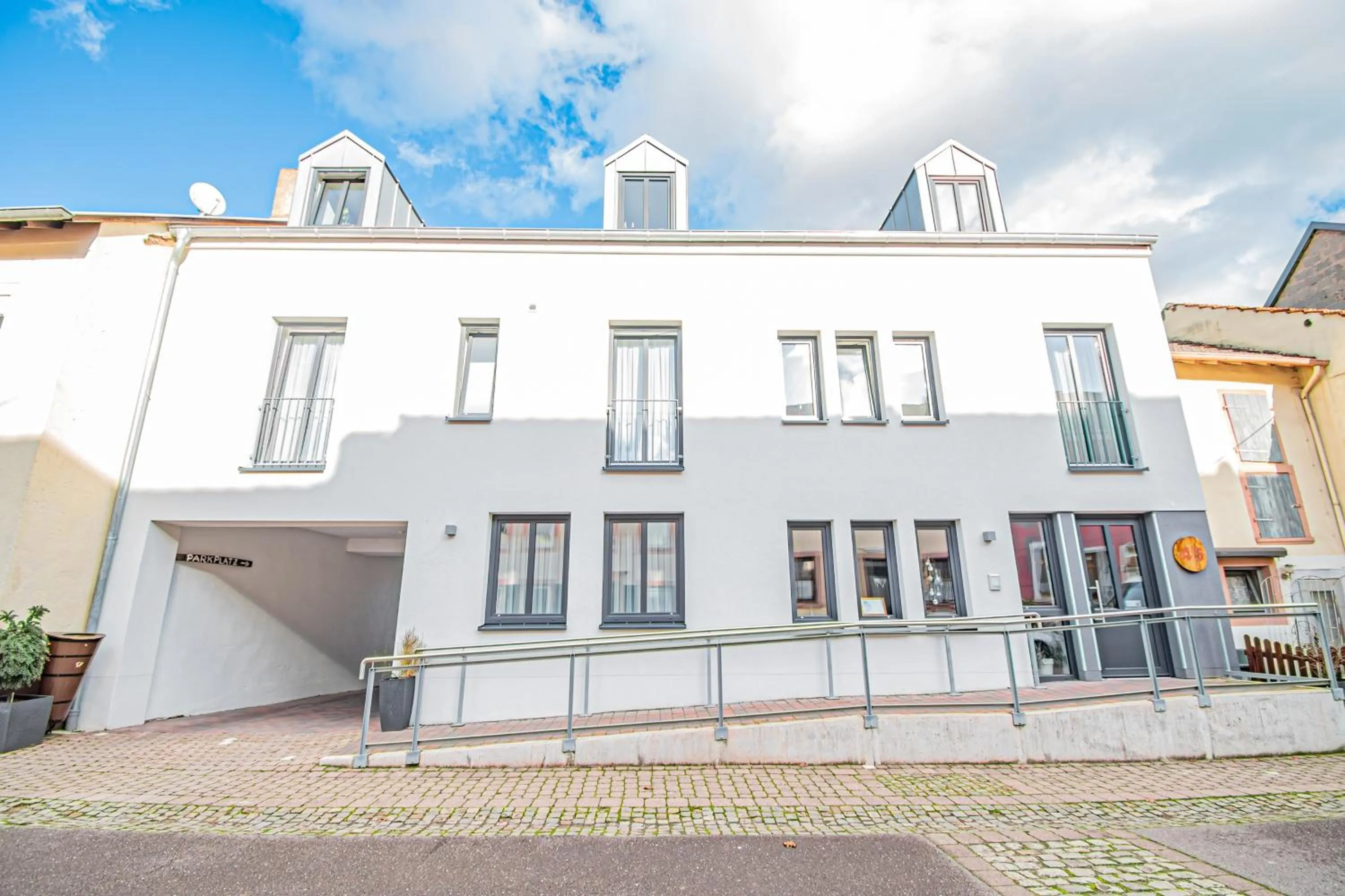 Property building in Weinhotel Ayler Kupp