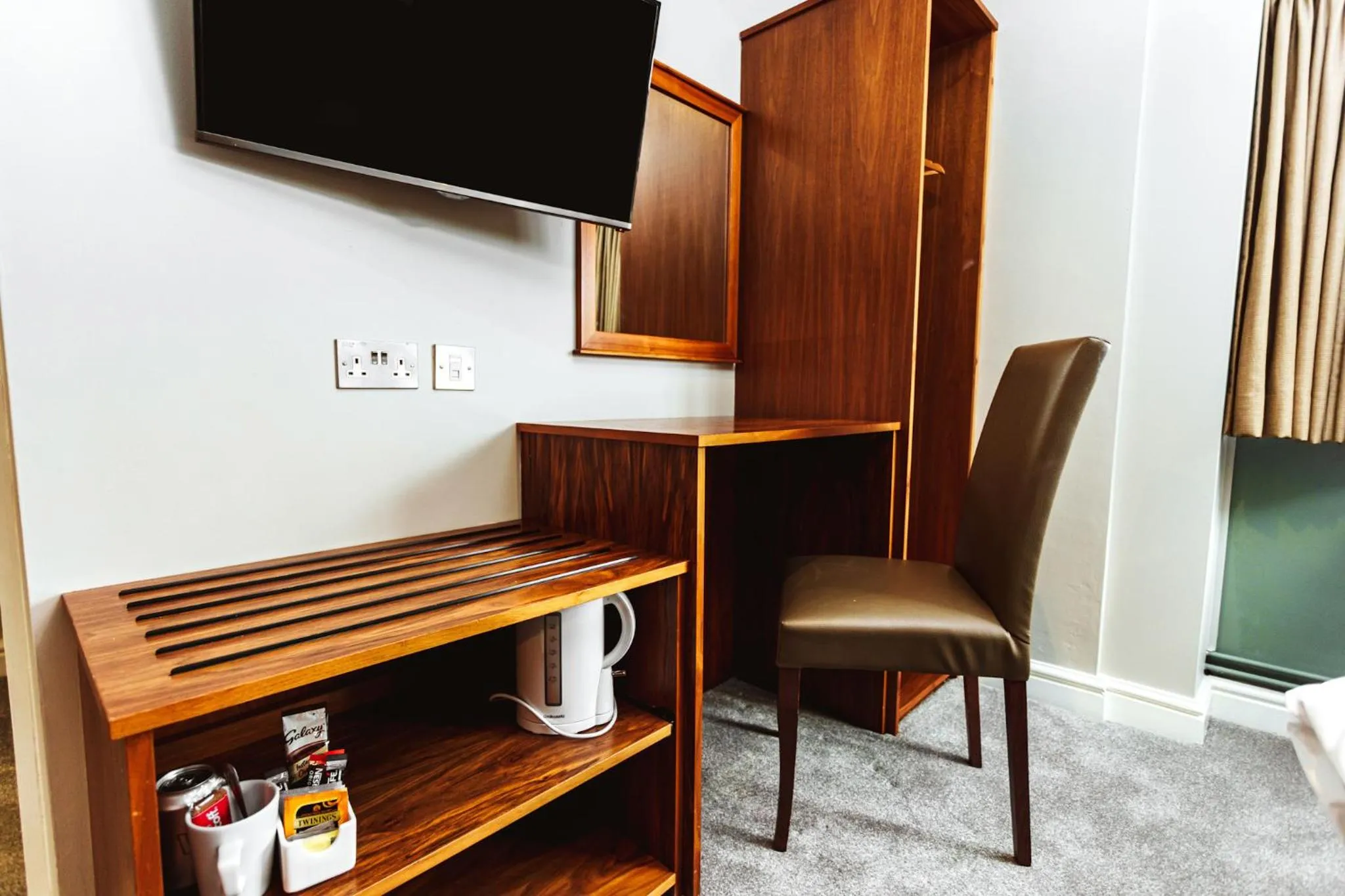 Bedroom in The Dog & Doublet Inn