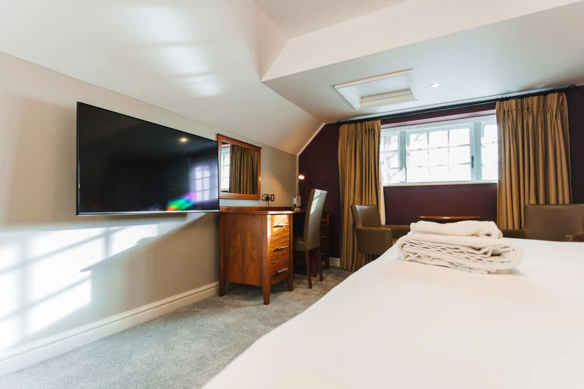 Bed in The Dog & Doublet Inn