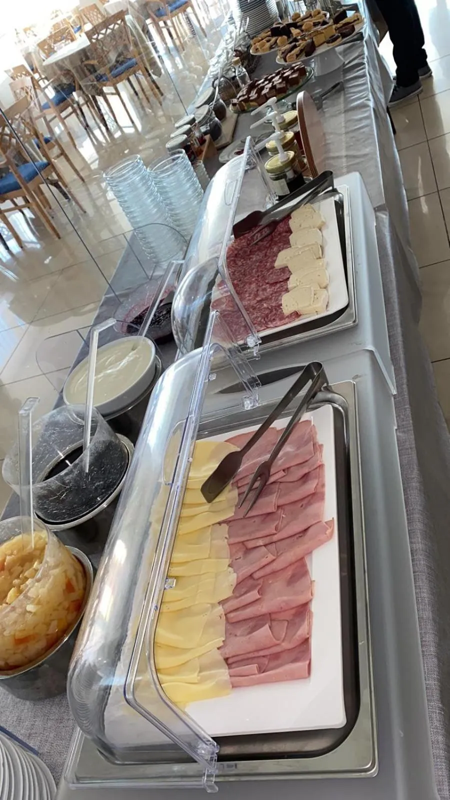 Restaurant/places to eat in Hotel Astor