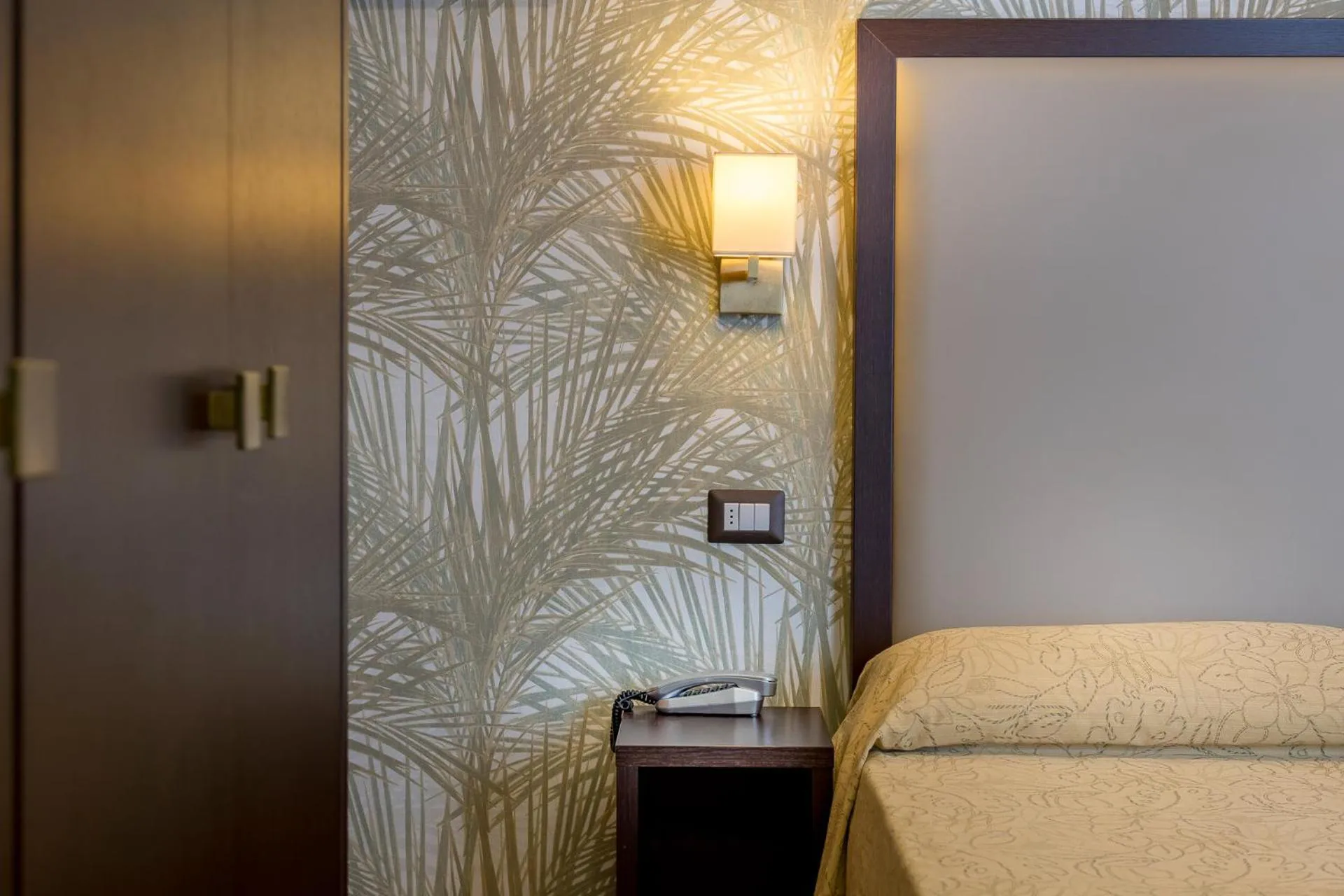 Photo of the whole room in Hotel Astor