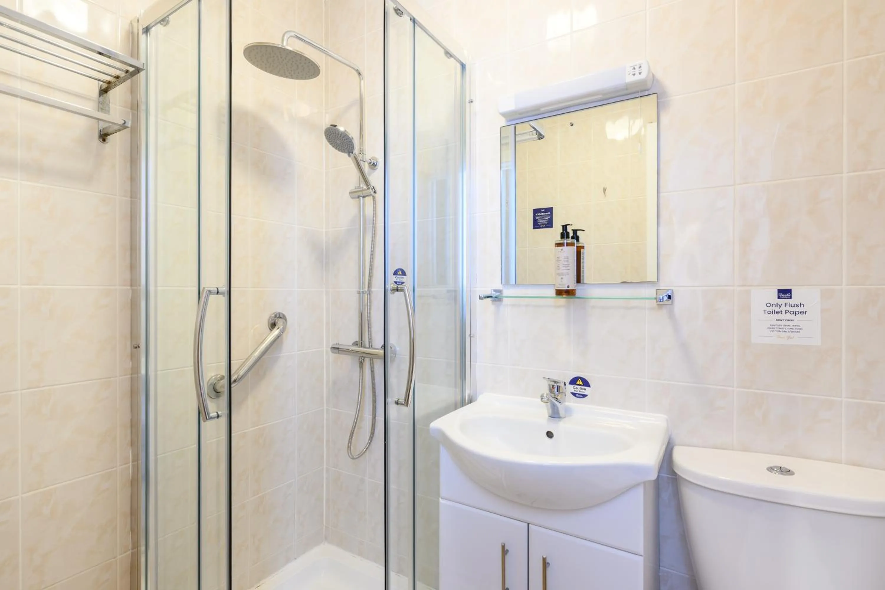 Shower in The Sandringham Hotel