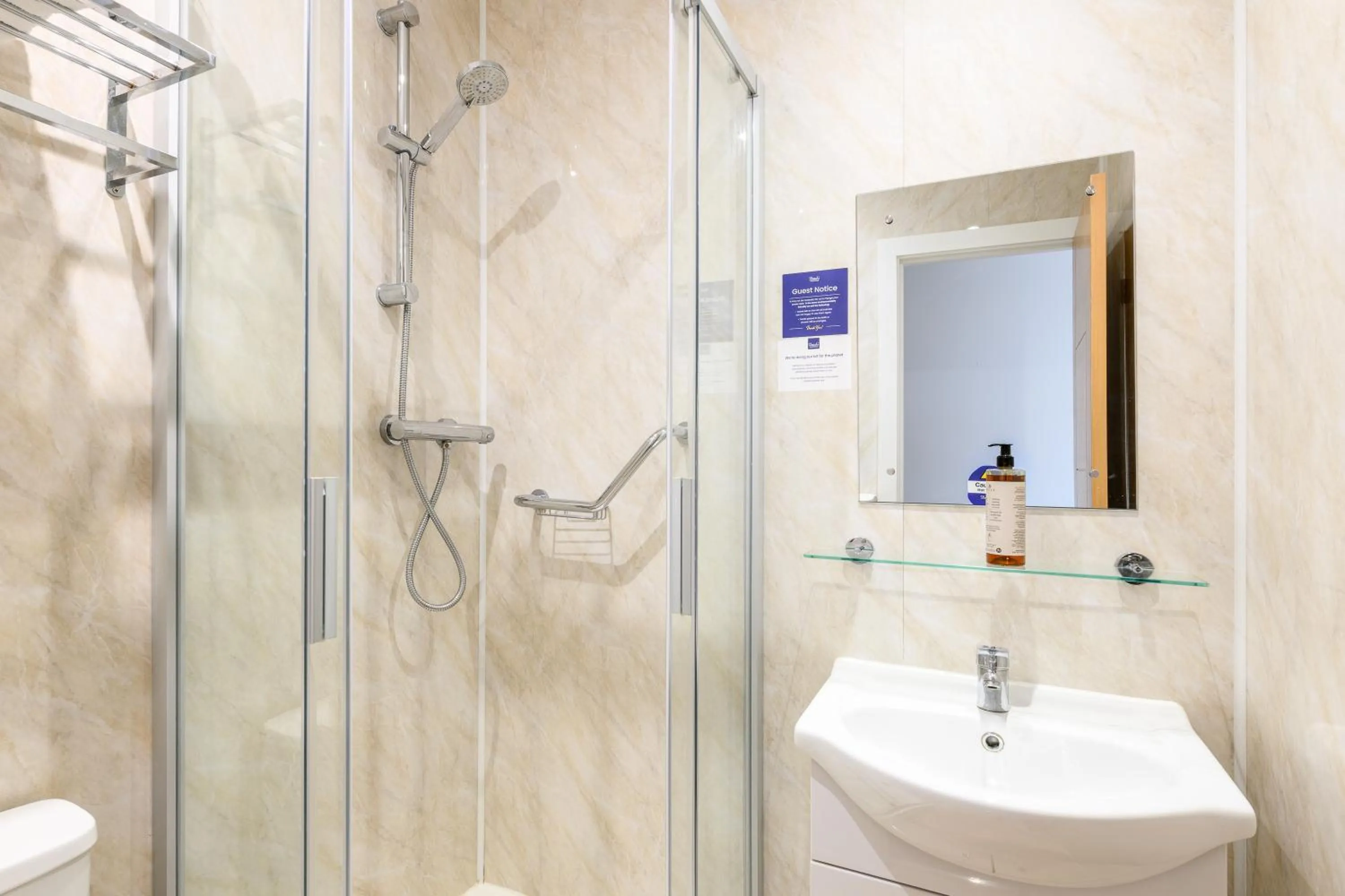 Shower in The Sandringham Hotel