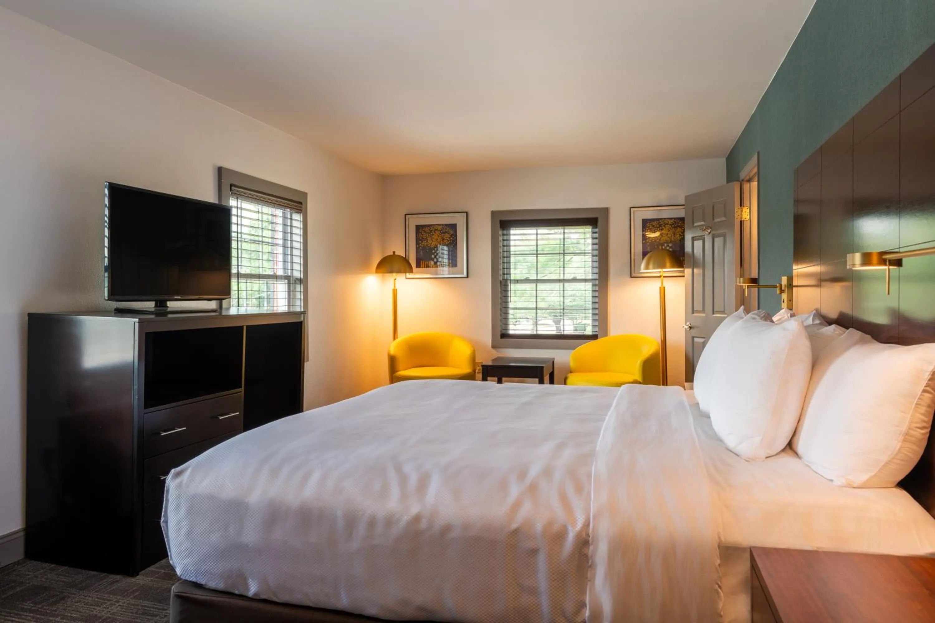 Bedroom, Bed in Comfort Inn Rockland - Boston